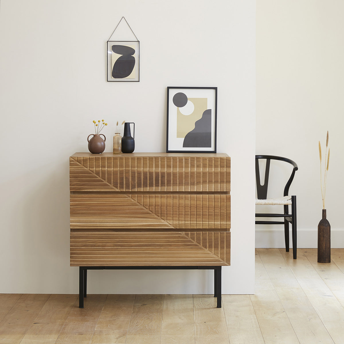 156-commode_en_teck_massif_95_cm-01.jpg