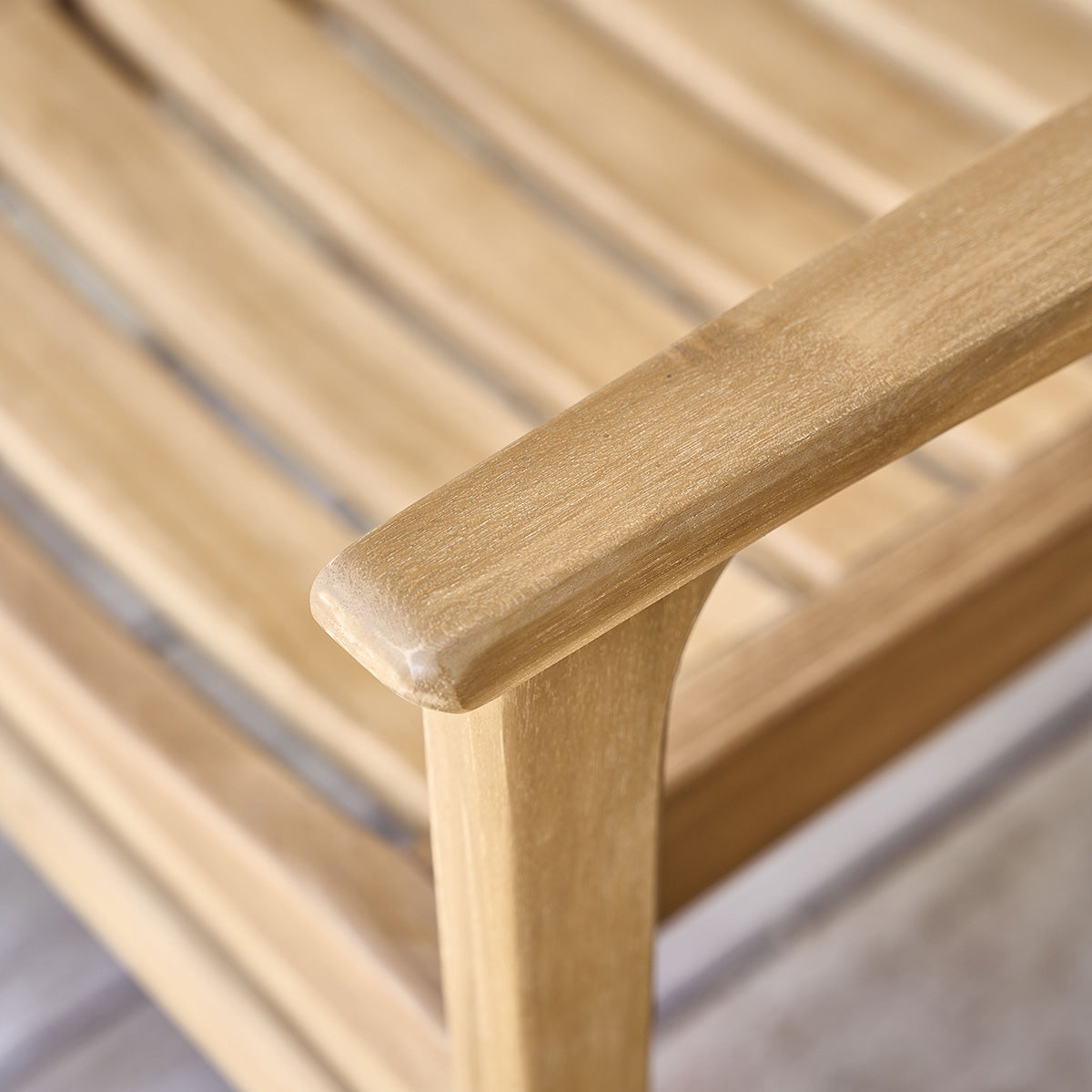 APRIL - Gartensessel aus massivem Teakholz