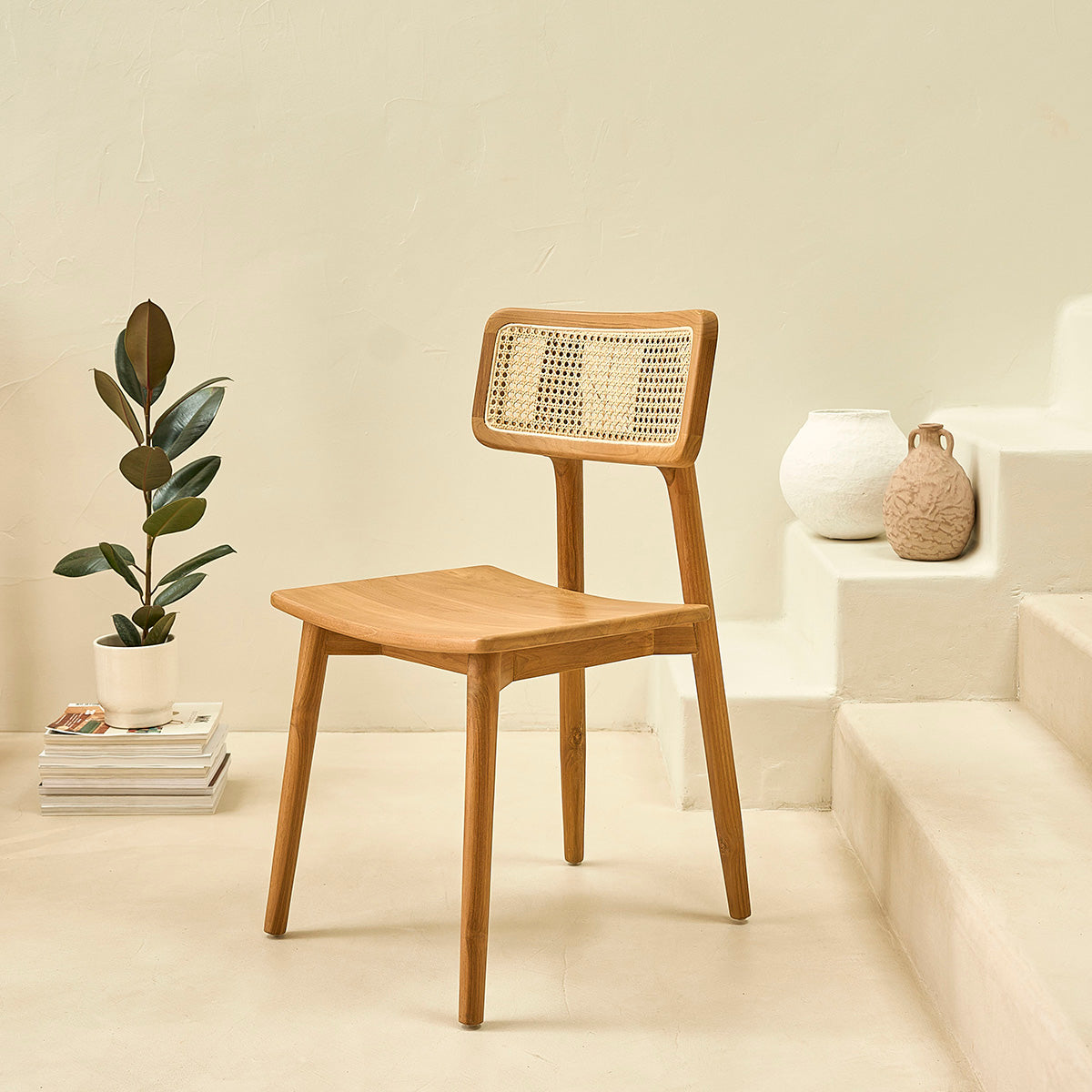 1812B-lot_de_2_chaises_en_teck_massif_et_cannage-07.jpg