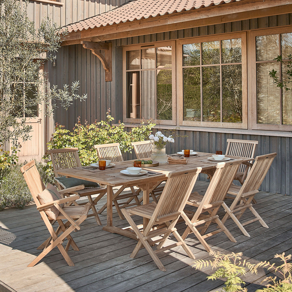 312-salon_de_jardin_en_teck_massif_extensible_8_10_pers-01.jpg
