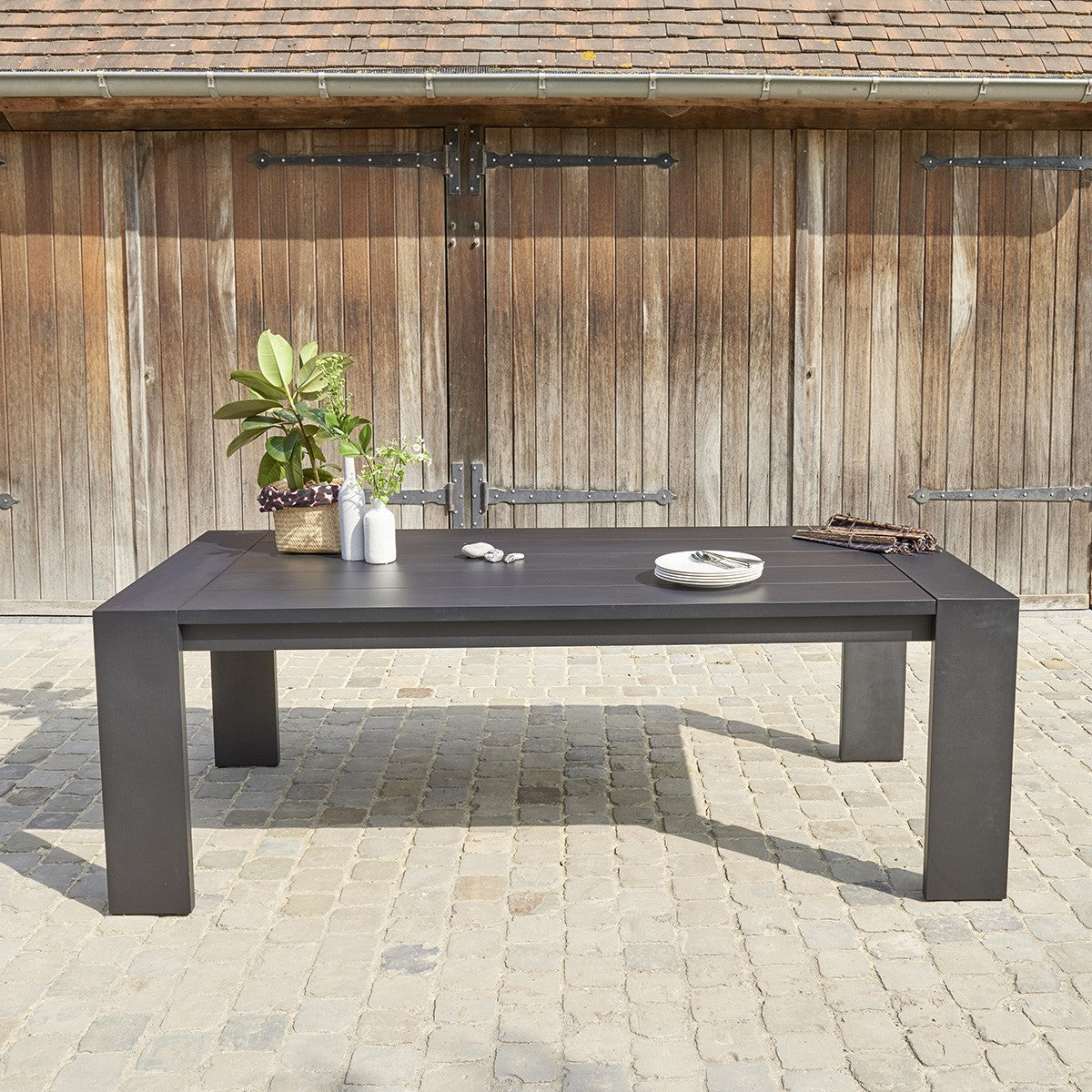 5015-table_de_jardin_en_aluminium_noir_6_pers-01.jpg