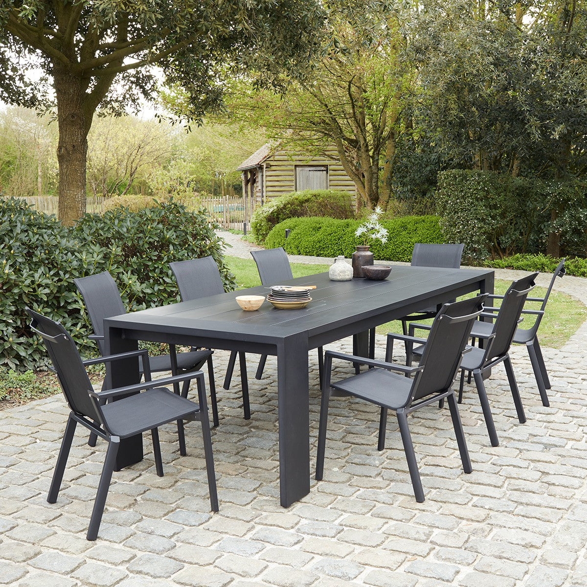5016-table_de_jardin_en_aluminium_noir_8_pers-04.jpg