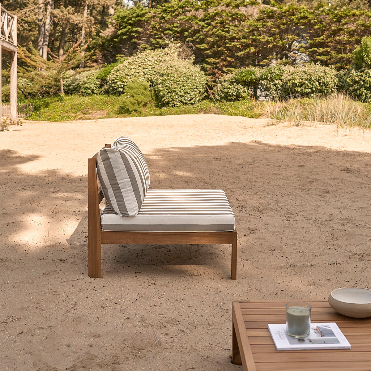 74-salon_de_jardin_bas_en_teck_massif_raye-05.jpg