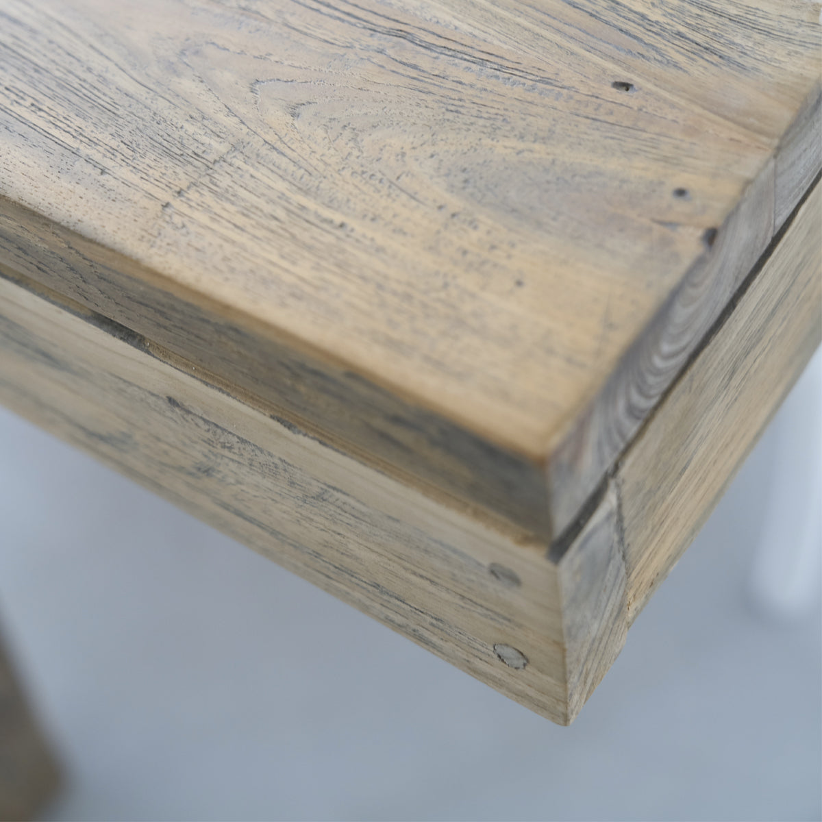 913-table_en_teck_massif_recycle_extensible_10_pers-06.jpg