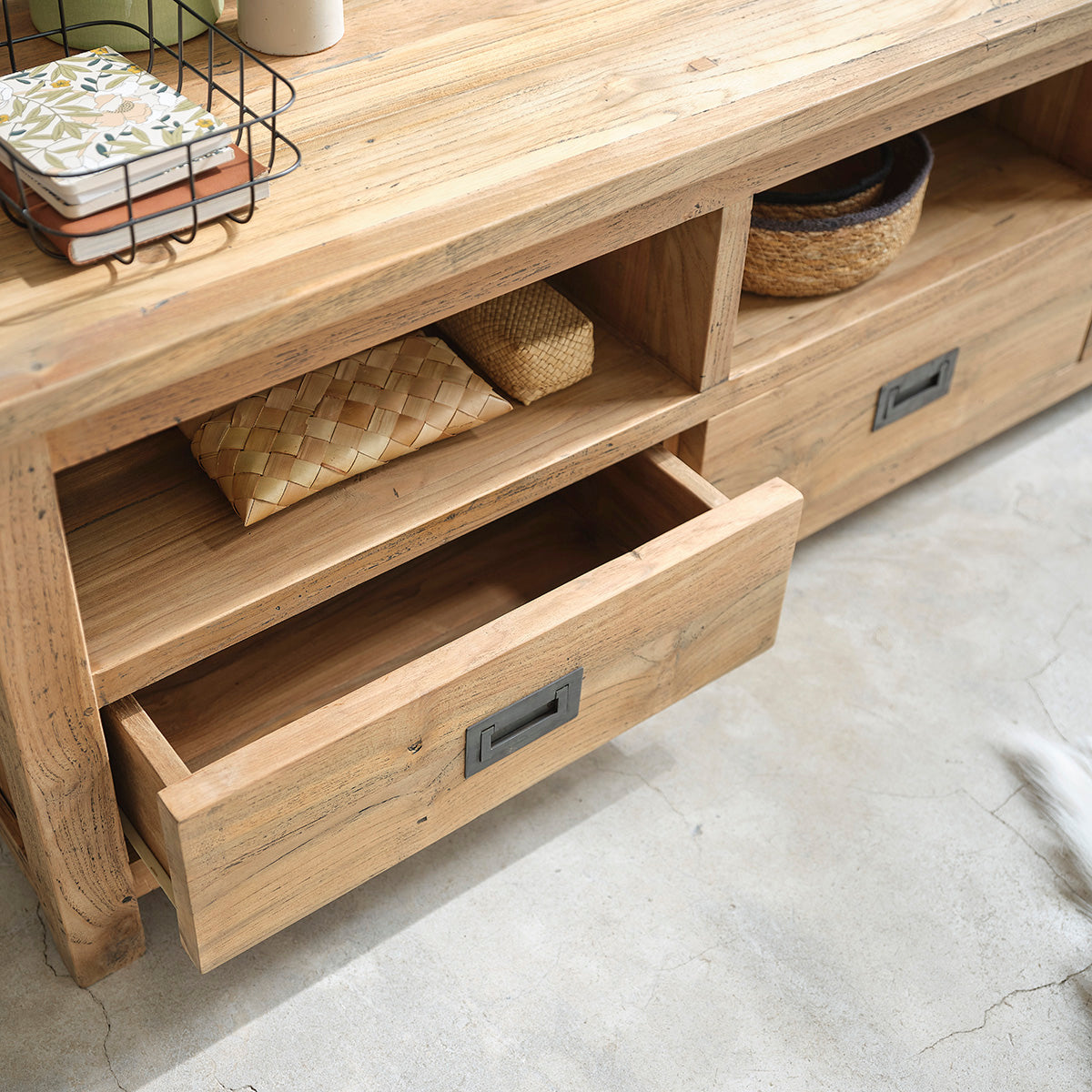 932-meuble_tv_en_teck_massif_recycle_160_cm-03.jpg