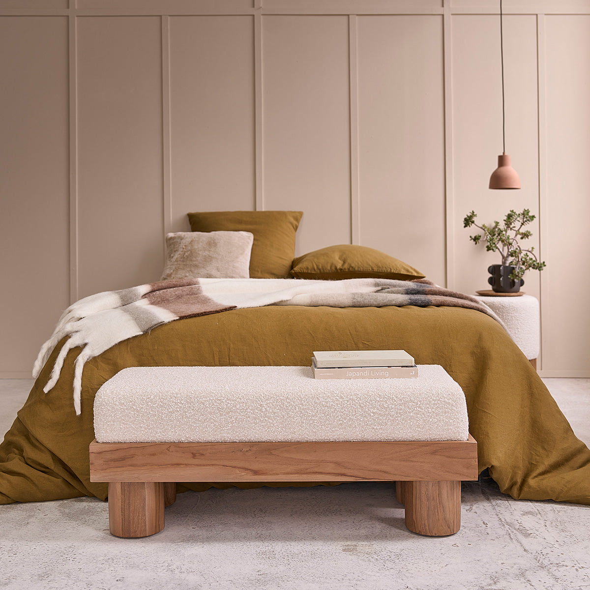 BAN0002-banc_en_teck_massif_et_tissu_bouclette_100_cm-01.jpg