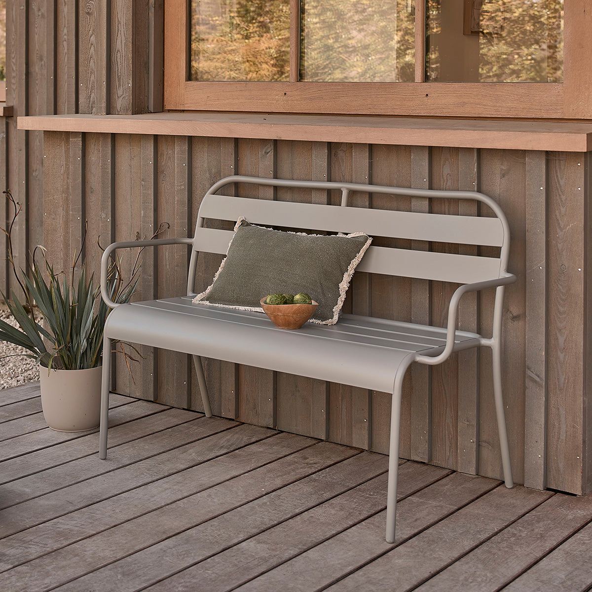 BDJ0007-banc_en_aluminium_gris_118_cm-01.jpg