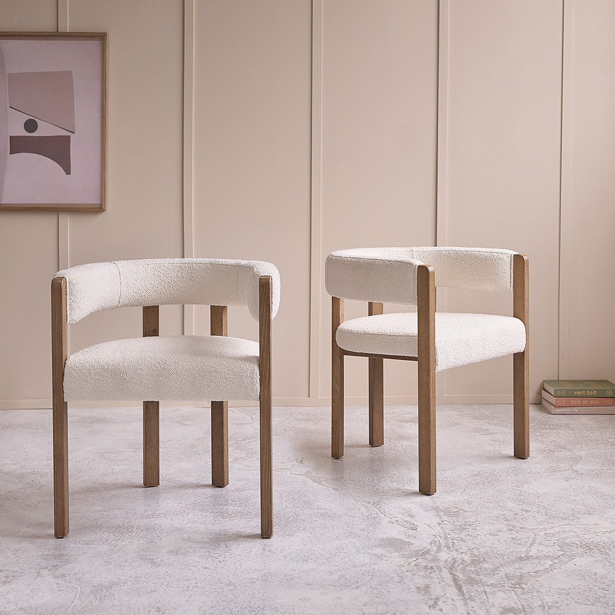CLÉA - Abgerundeter Stuhl aus massiver Eiche und Bouclé-Stoff
