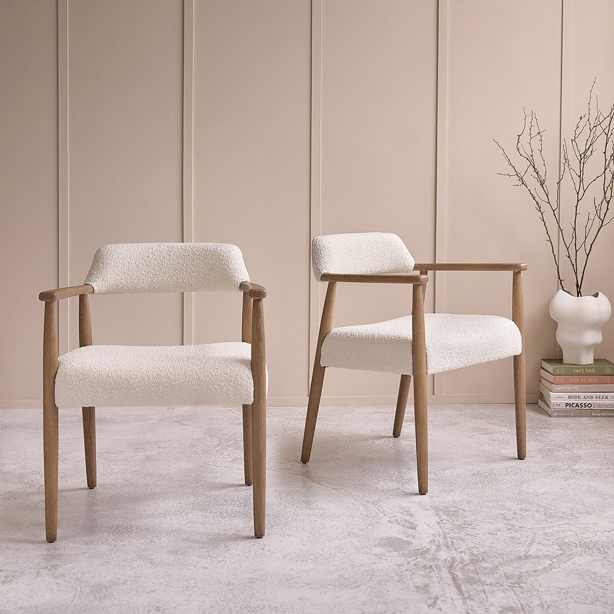 CHA0010-lot_de_2_chaises_en_chene_massif_et_tissu_bouclette-01.jpg