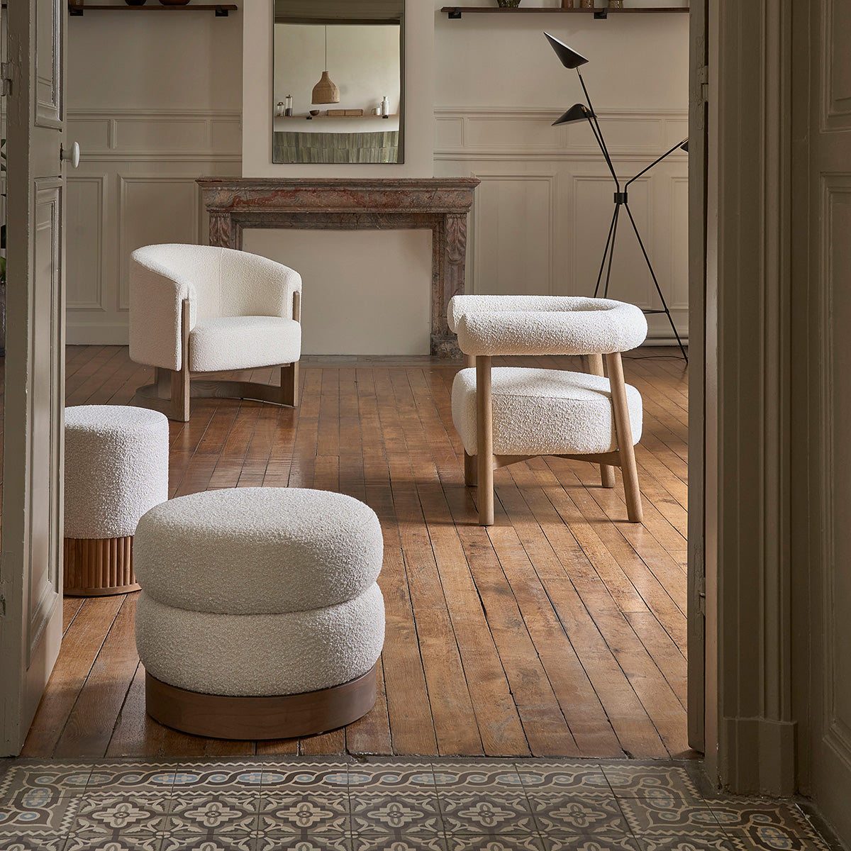 MALO - Sessel aus Eichenholz und naturfarbenem Bouclé-Stoff