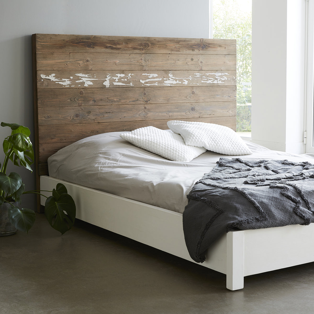 1116-lit_en_bois_recycle_massif_160_cm_avec_sommier-01.jpg