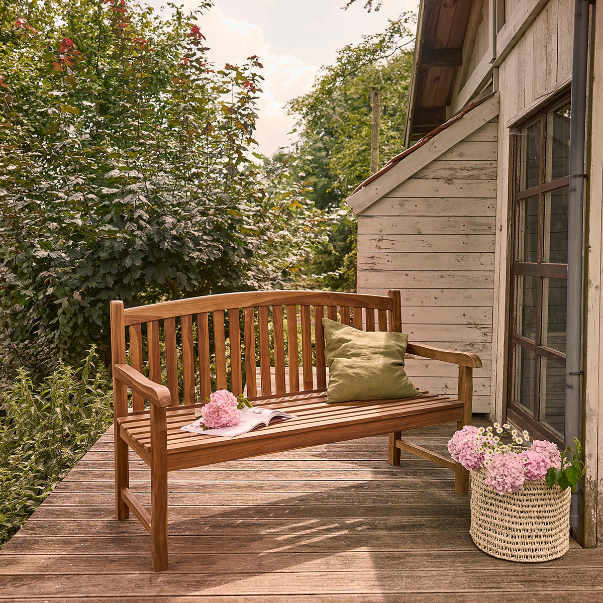 BALI - Gartenbank aus massivem, geöltem Teakholz 150 cm