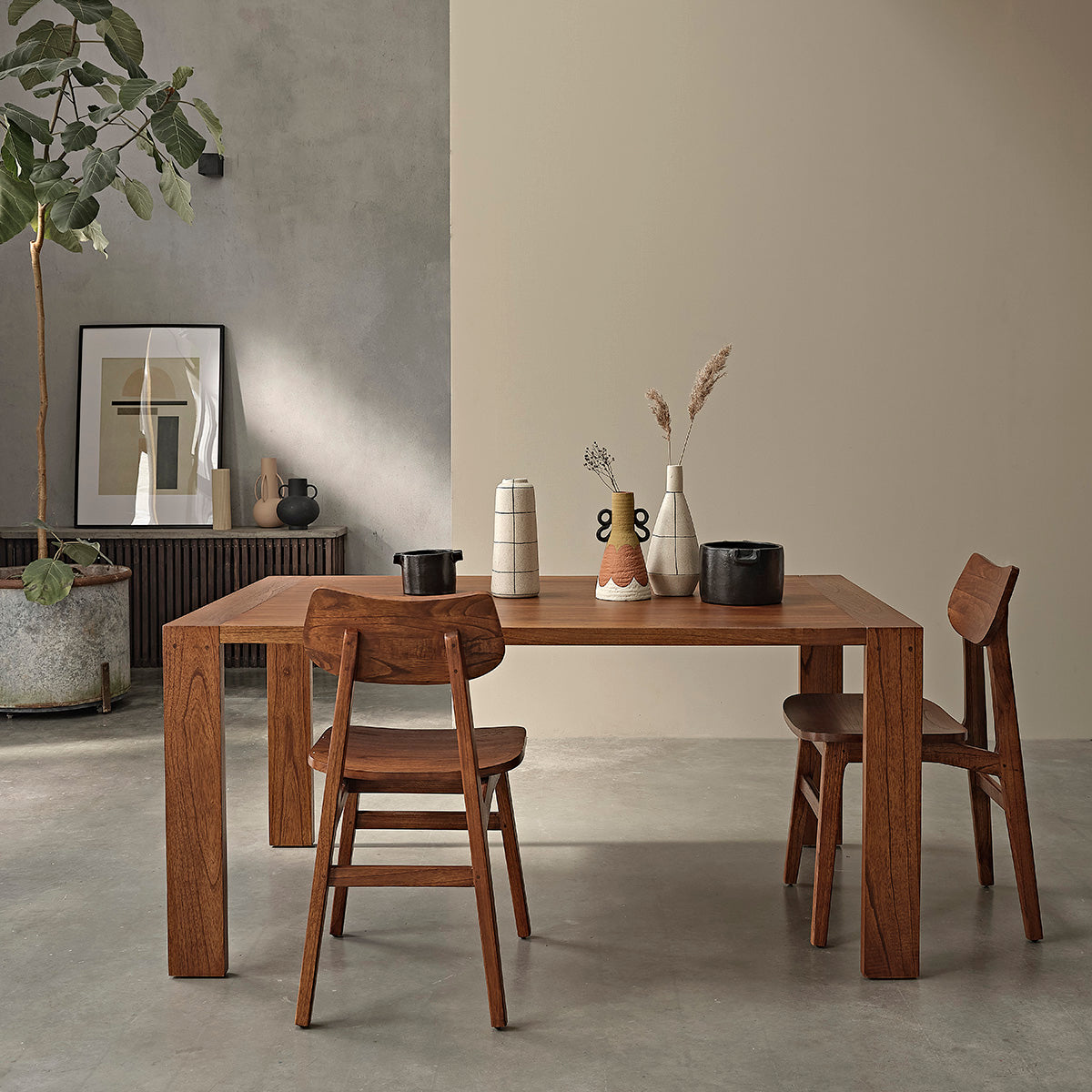 MILO - Set aus 2 Stühlen aus massivem Mindi in Walnuss-Finish