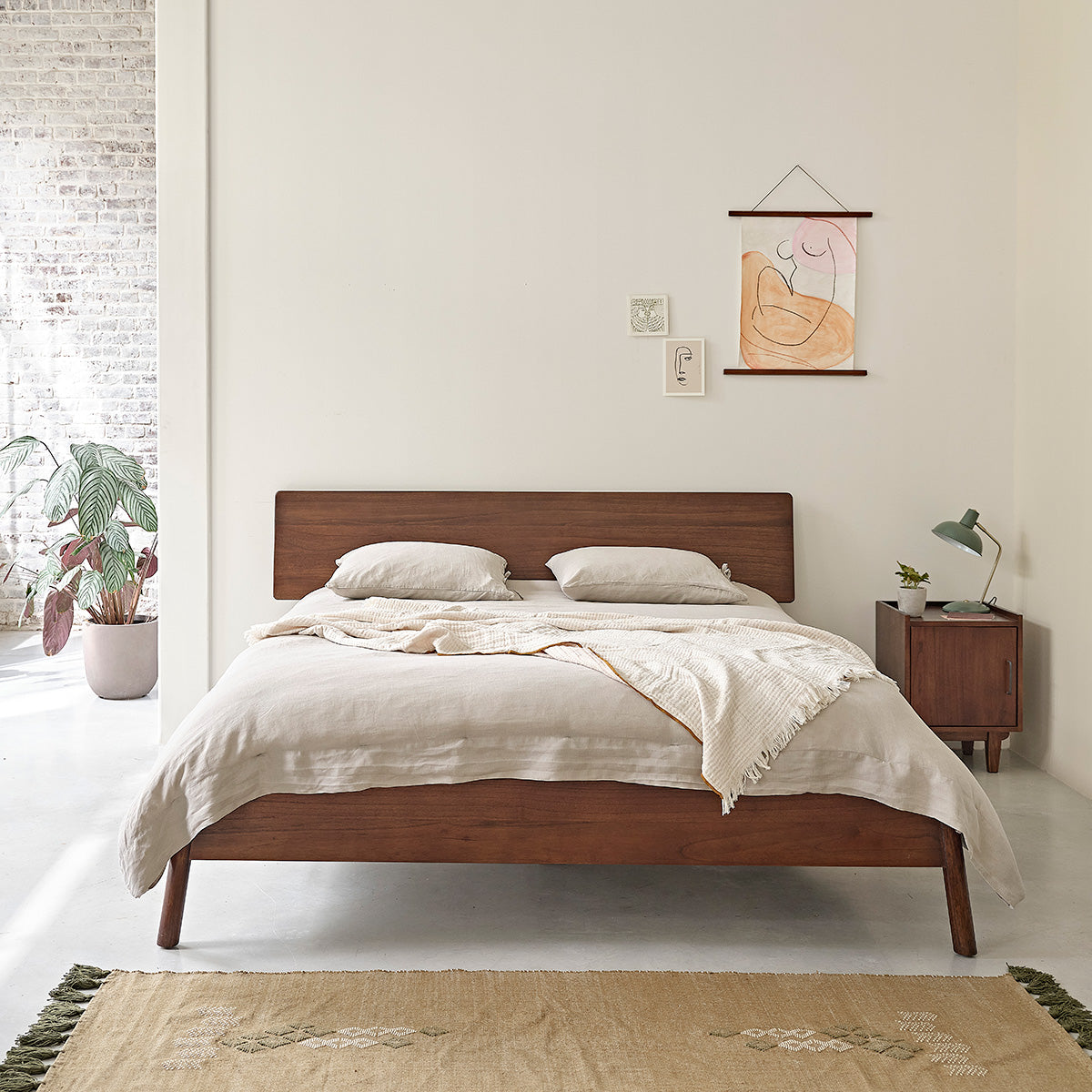 VINTAGE - Bett aus massivem Mindi 160 cm, mit Lattenrost