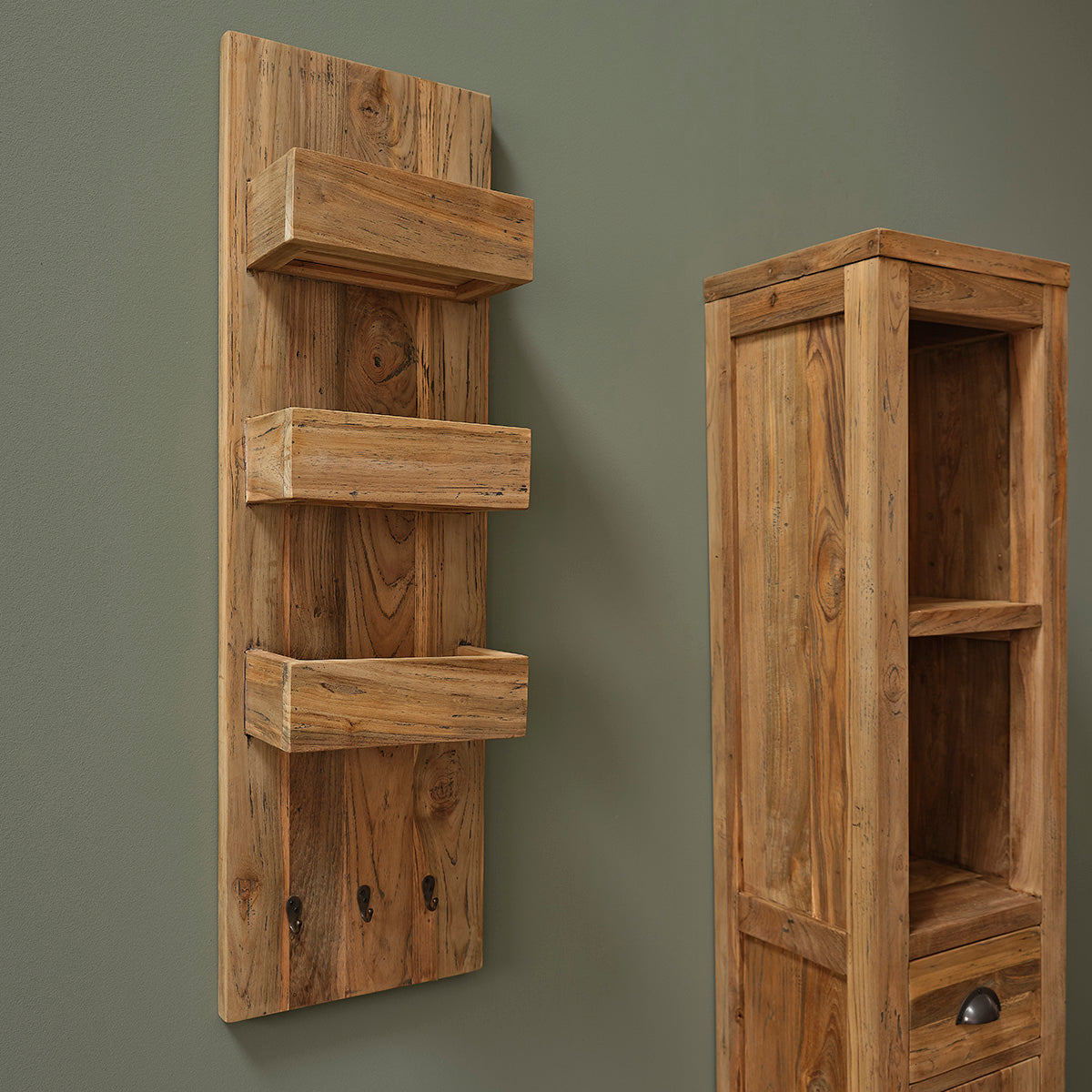 AUSTIN - Wandregal aus massivem, recyceltem Teakholz
