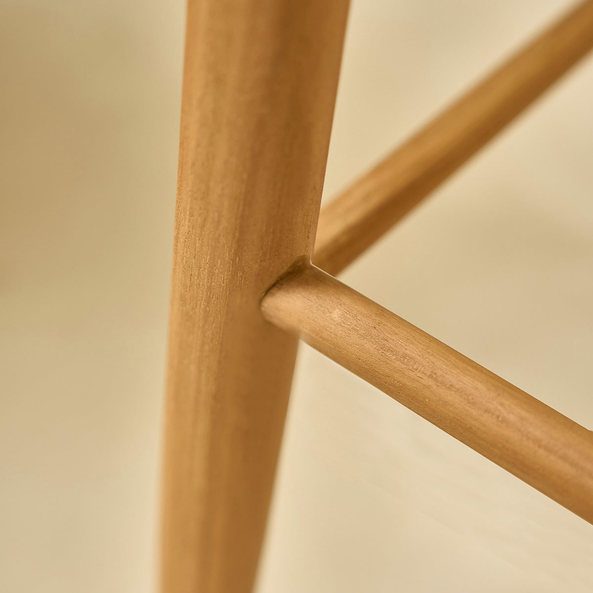 AMBRE - Set aus 2 Barhockern aus massivem Teakholz 75 cm