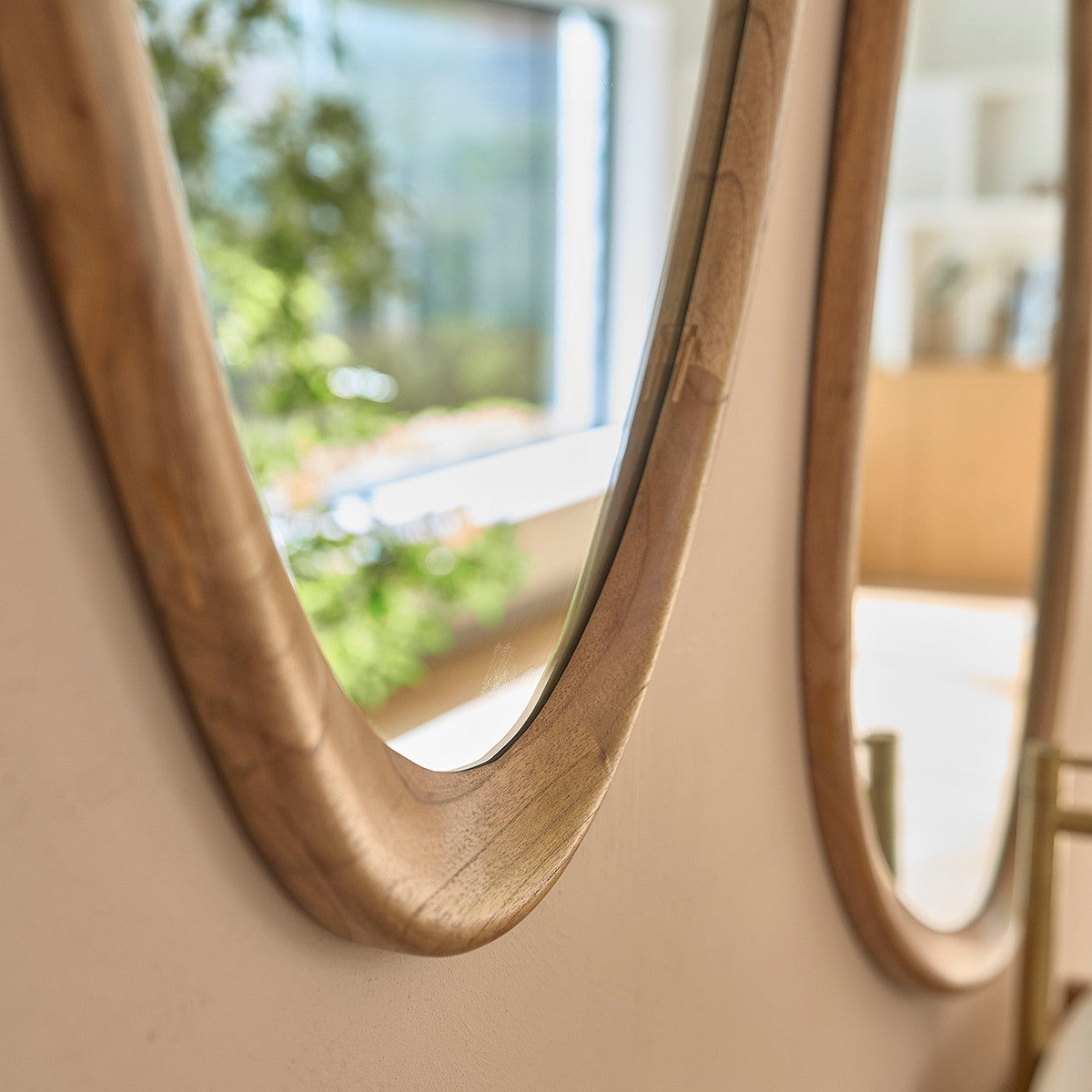 FIFTIES - Deko-Spiegel aus massivem Mindi 90 cm