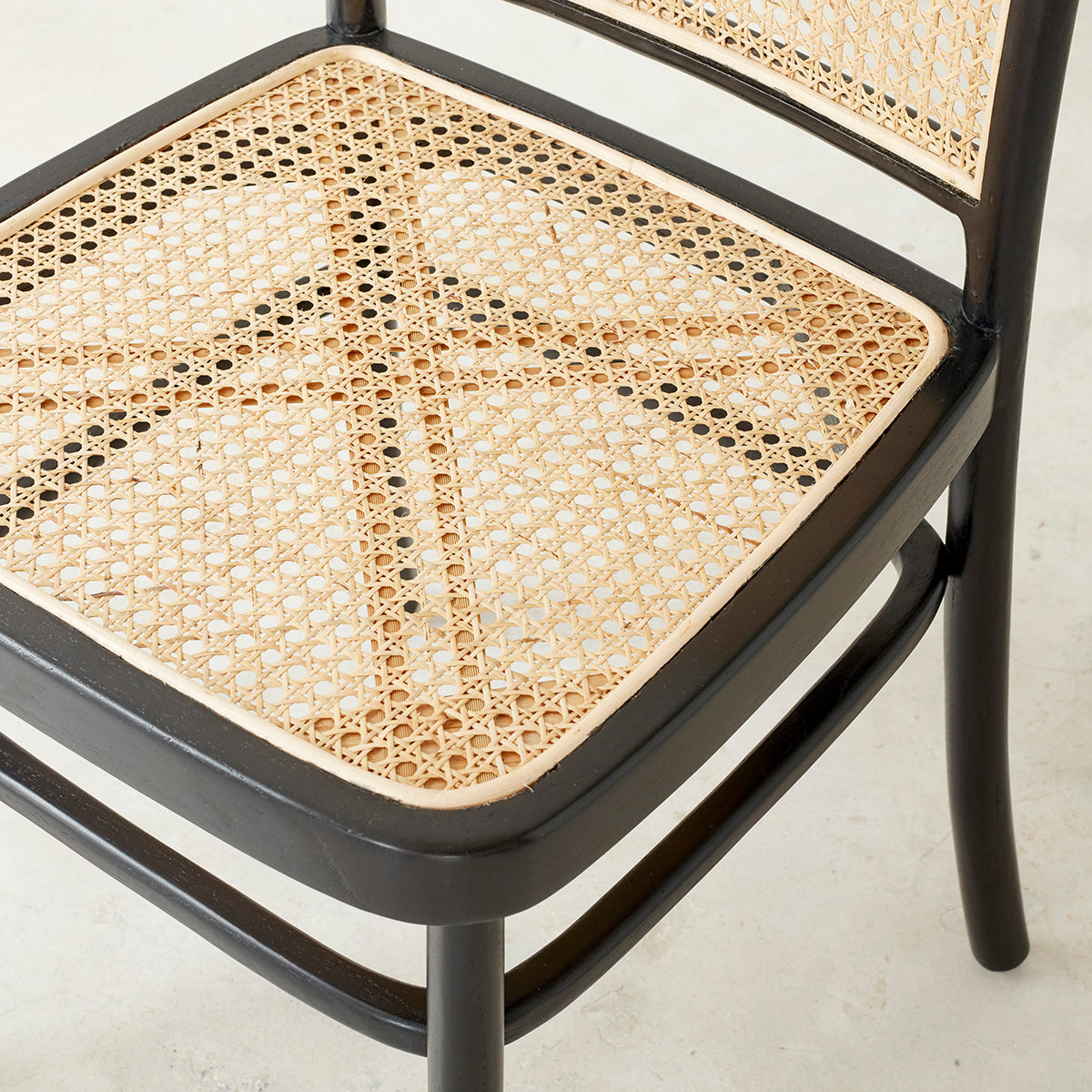 ARON - Set aus 2 Stühlen aus massivem Mahagoni und Rohrgeflecht