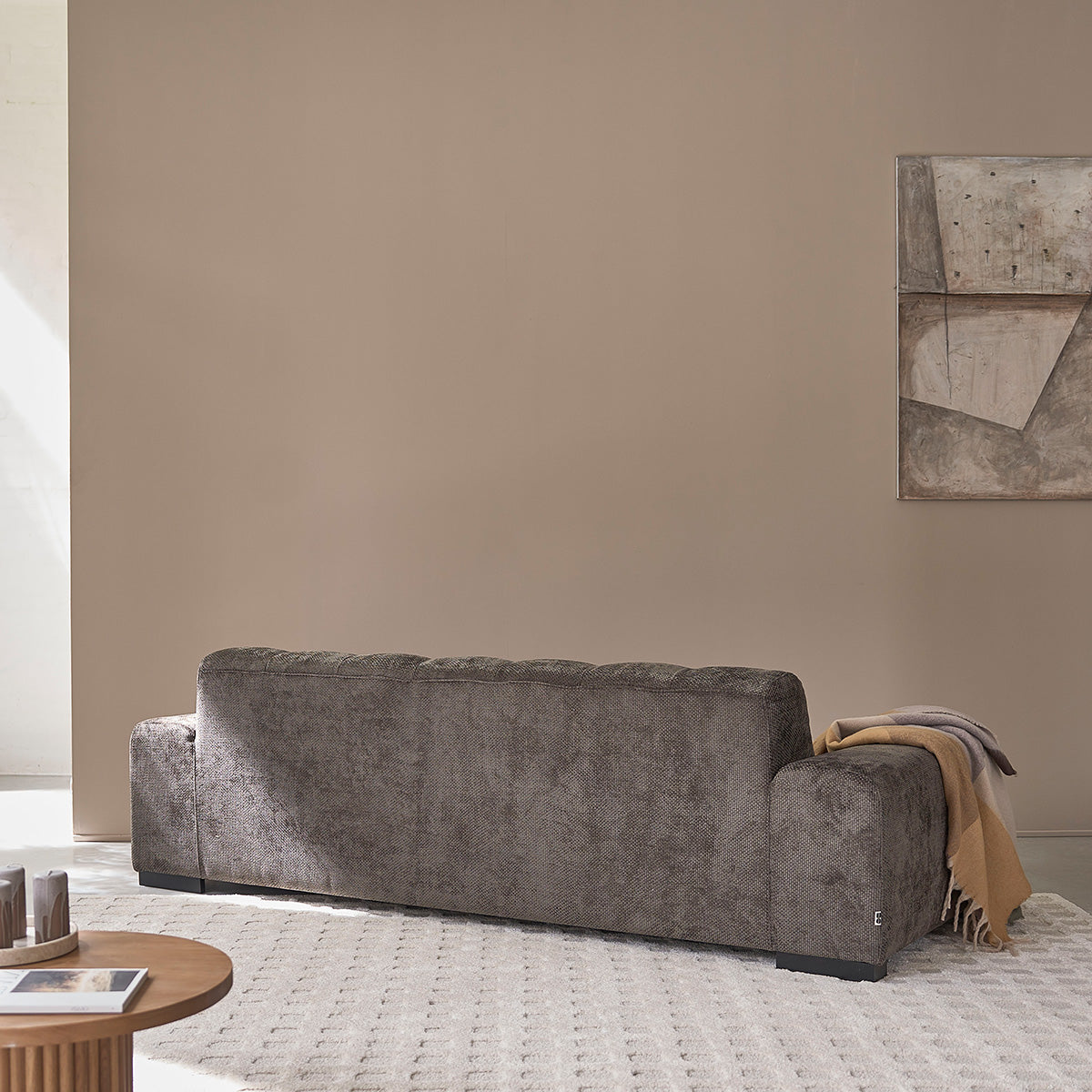 ALPHONSE - Gerades 4-Sitzer-Sofa aus gewebtem Samt in mokka