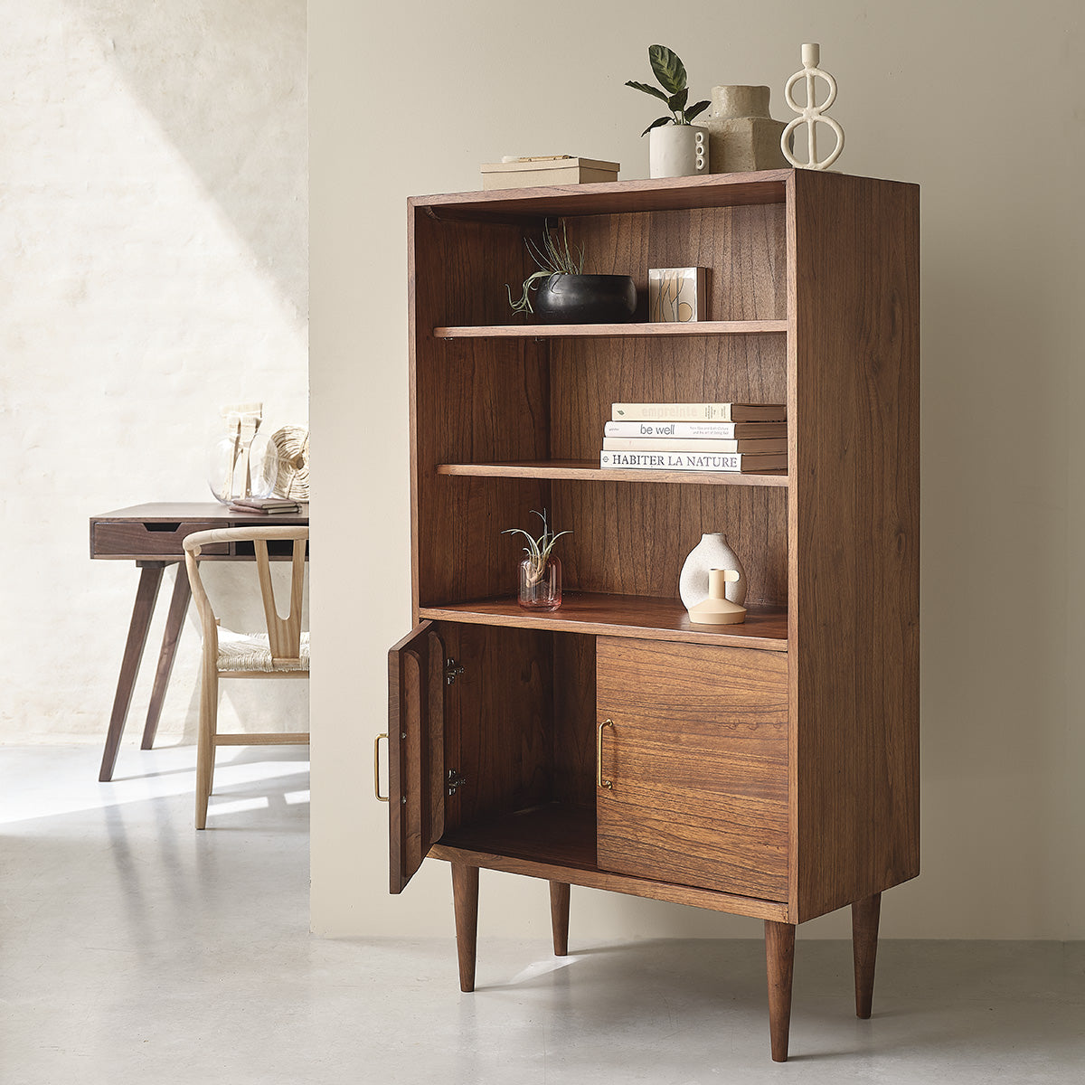 VINTAGE - Bücherregal aus massivem Mindi in Walnuss-Finish 85 cm