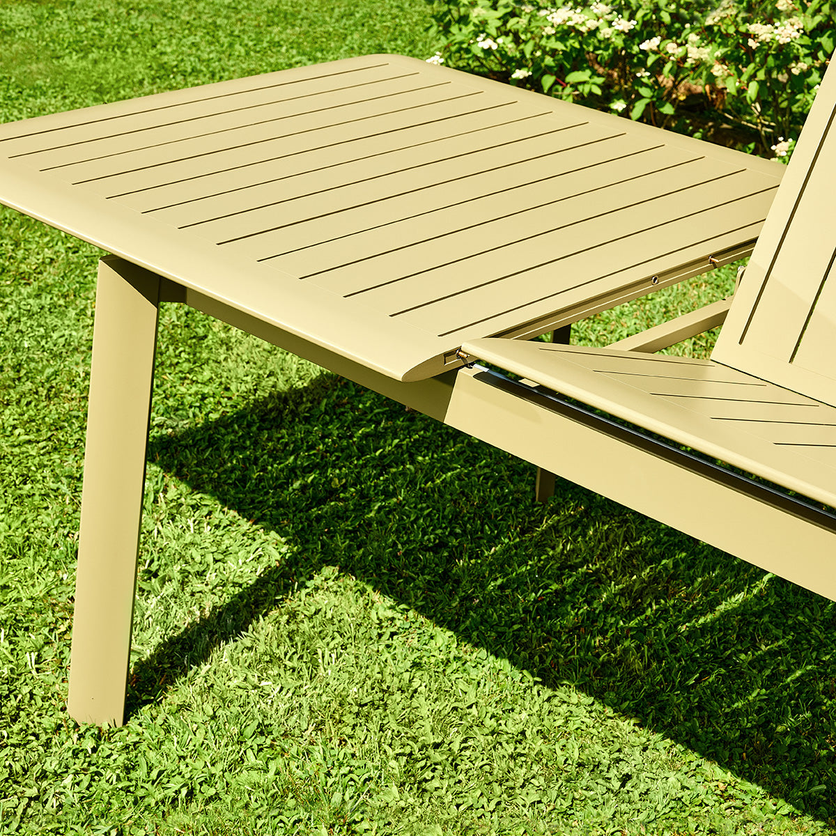 SARO - Ausziehbarer Gartentisch aus Aluminium