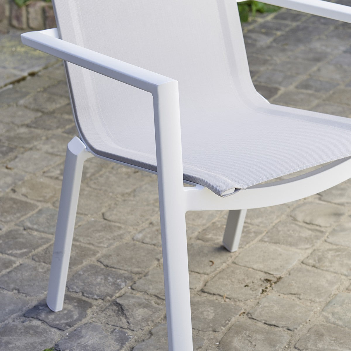 TULUM - Gartensessel aus weißem Aluminium und grauem Textilene