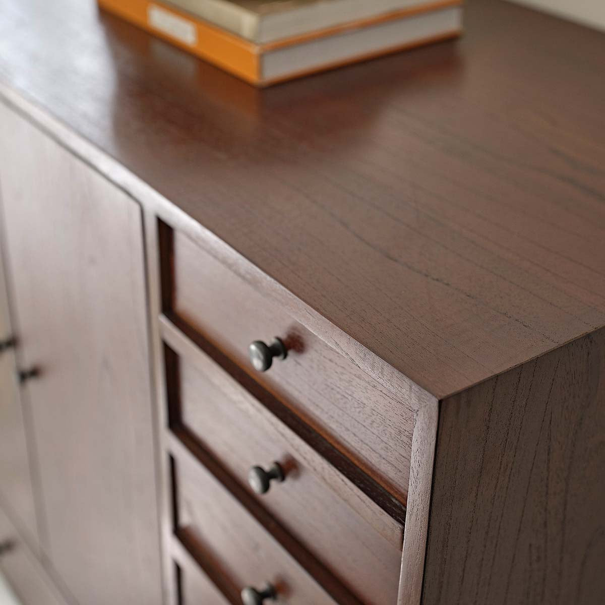 VINTAGE - Massive Mindi-Kommode in Walnuss-Finish 90 cm