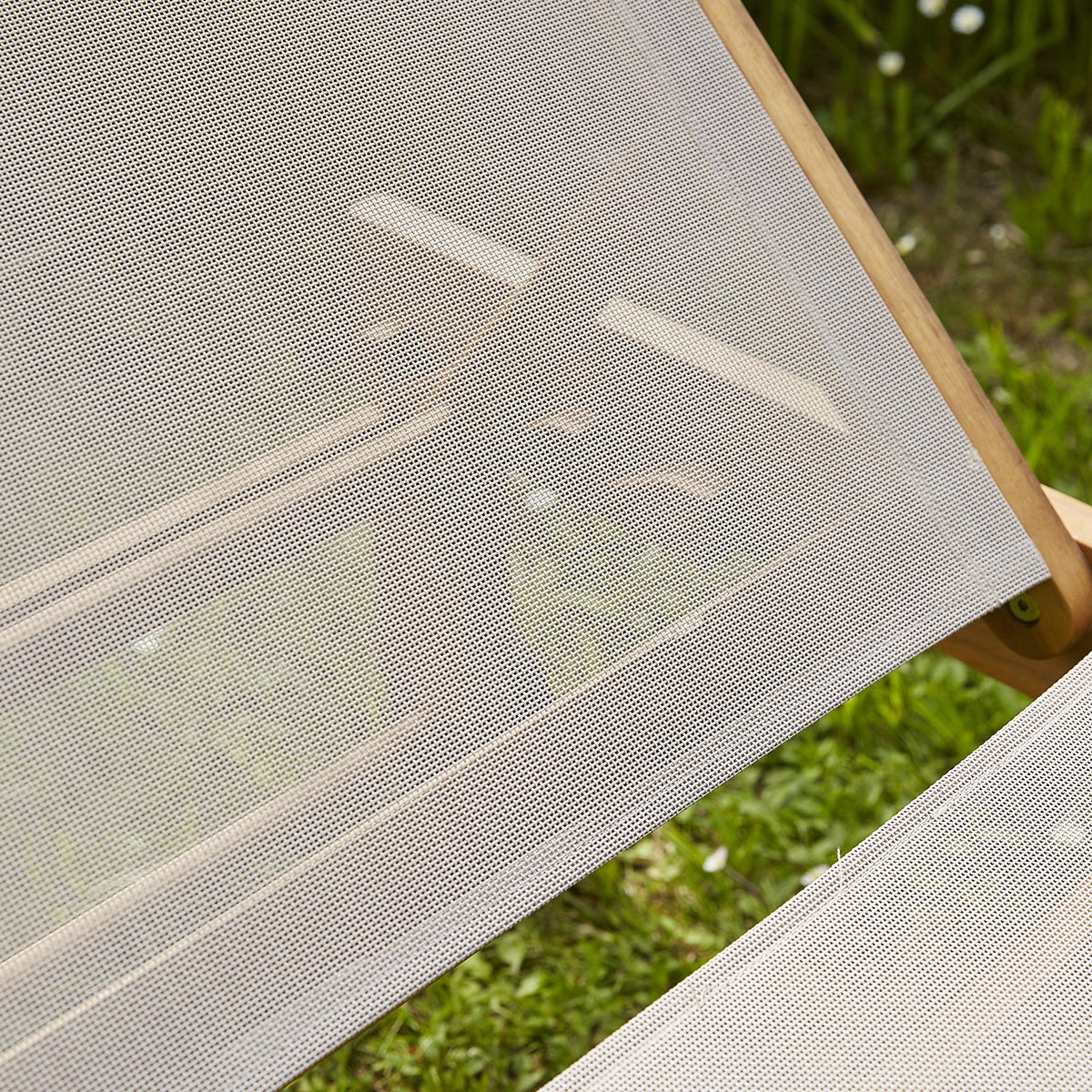 HANOÏ - Set aus 2 Sonnenliegen aus Akazienholz und grauem Textilene