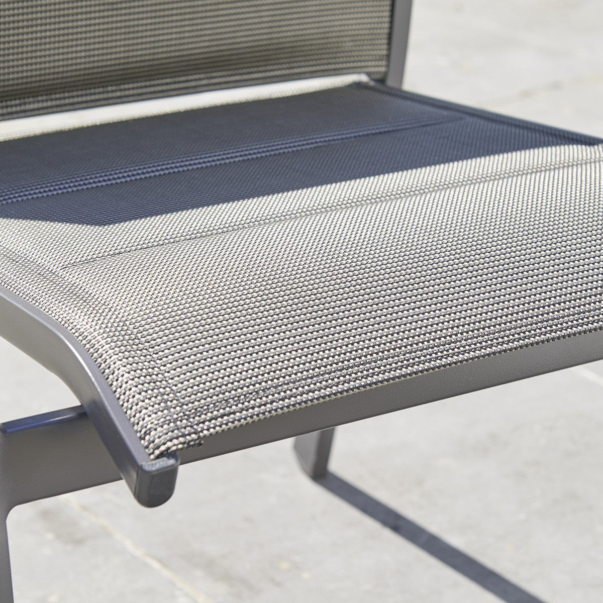 MODULO - Gartensessel aus Aluminium und grauem Textilene