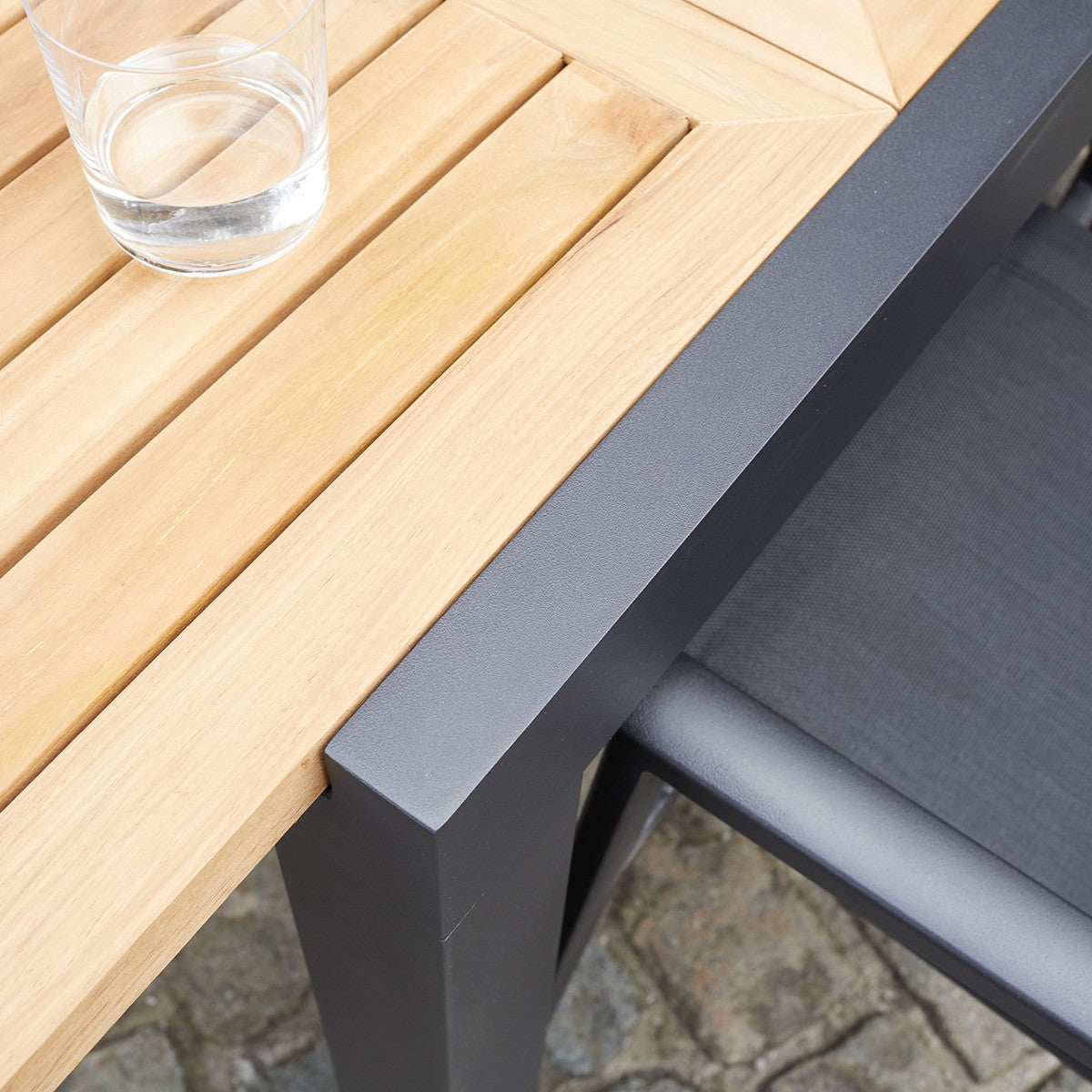 BALITECK - Gartenlounge aus massivem Teakholz und 6/10 Sitzplätze