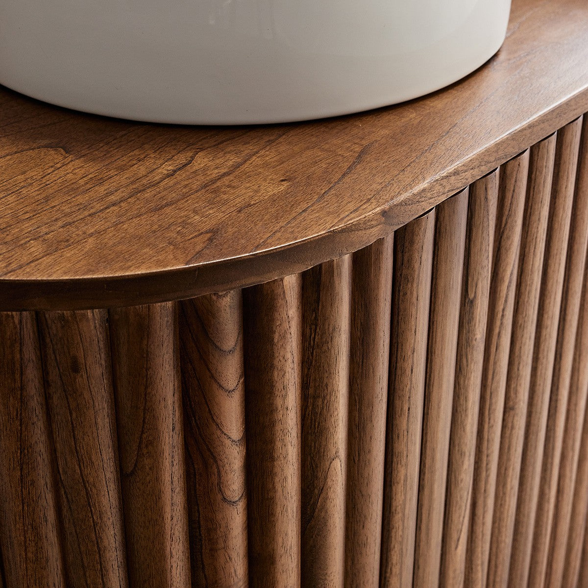 TRINIDAD - Hängender Waschtischunterschrank aus massivem Mindi 140 cm