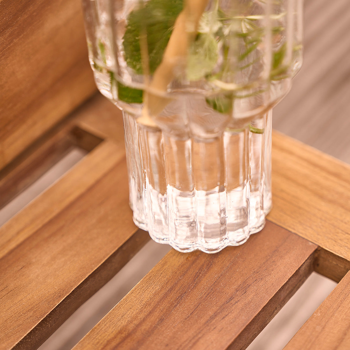 BALI - Set aus 2 Liegestühle aus geöltem Teakholz