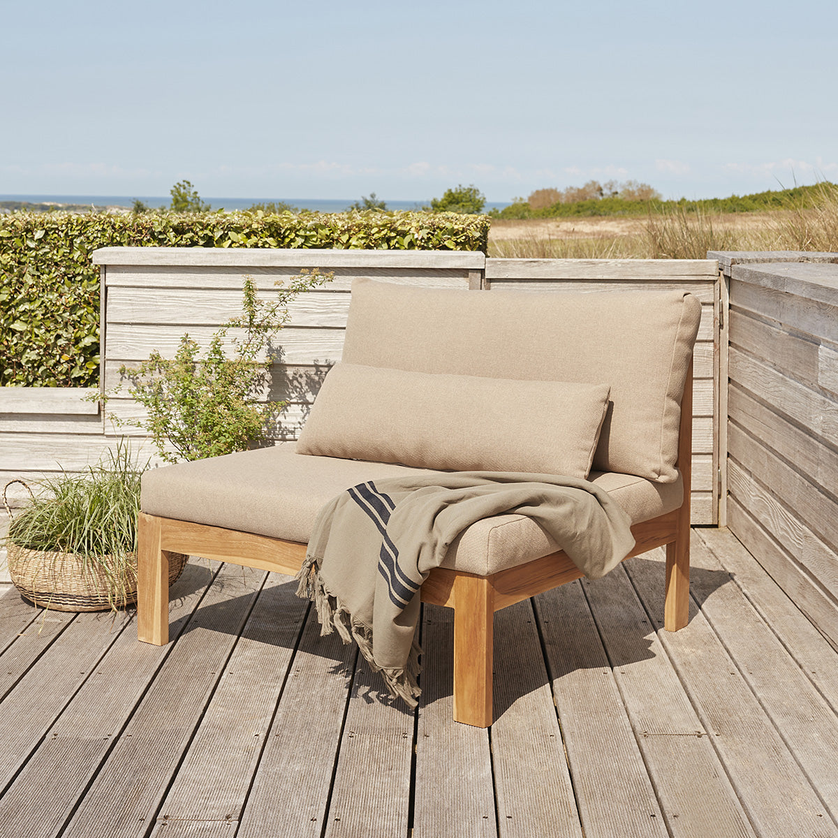 PALMA - Niedrige Gartenmöbel aus massivem Teakholz in Taupe