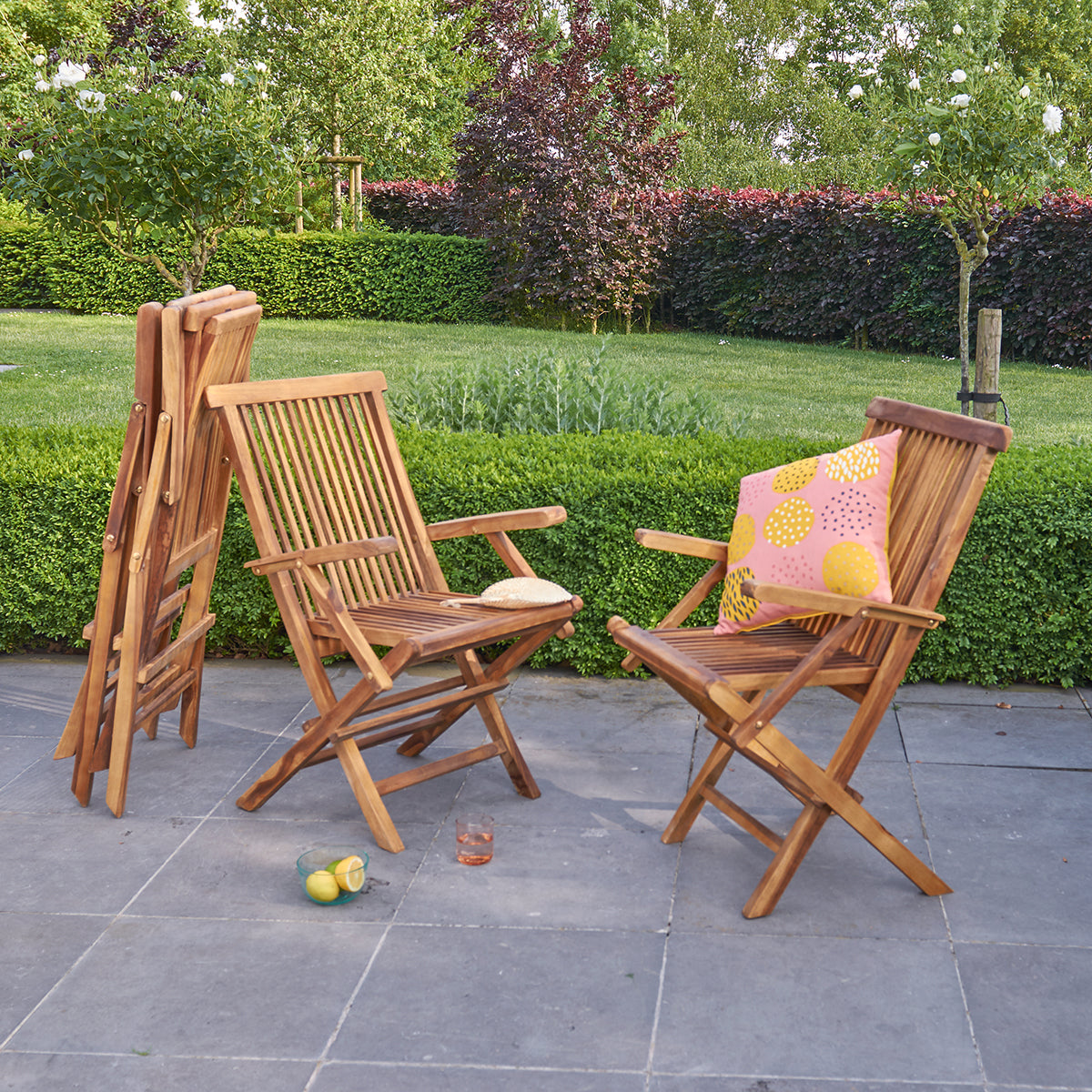 BALI - Klappbarer Gartensessel aus massivem geöltem Teakholz (4er-Set)