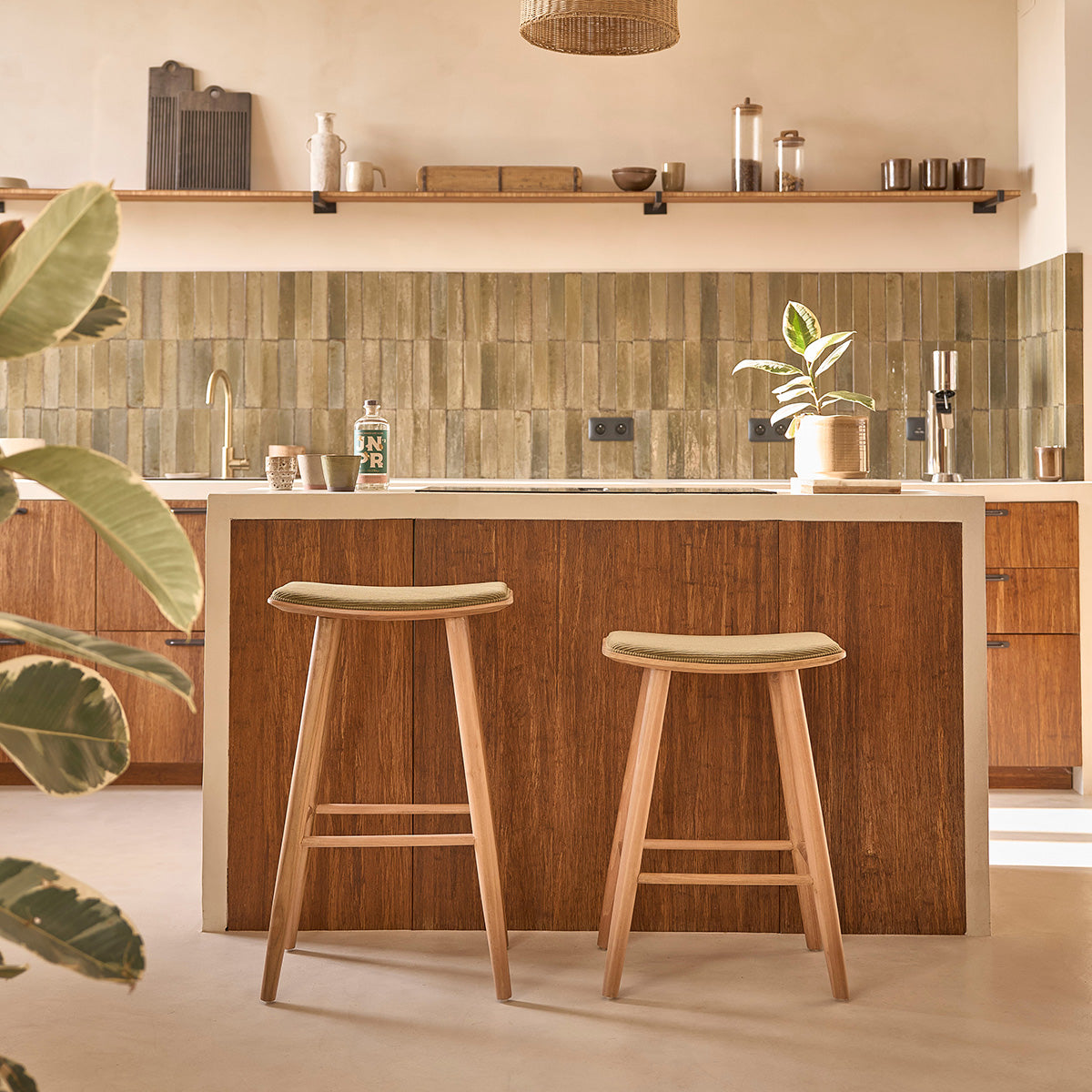 AMBRE - Set aus 2 Hockern aus massivem Teakholz und Sitzfläche aus Cord 75 cm