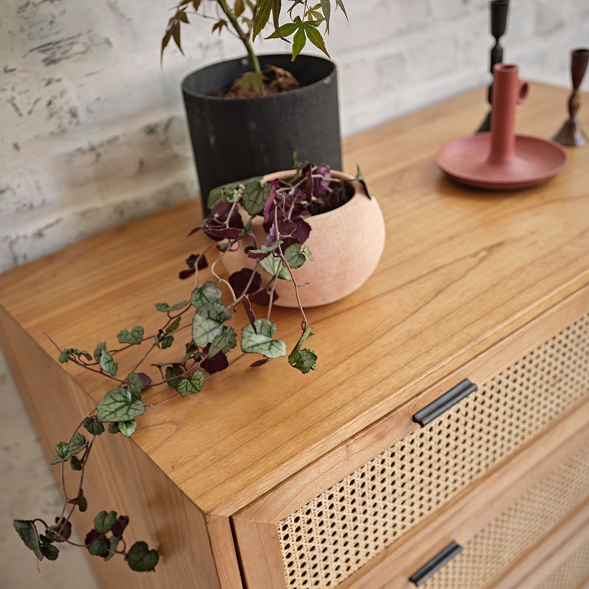 ALBA - Kommode aus massivem Mindi und mit Rohrgeflecht 100 cm