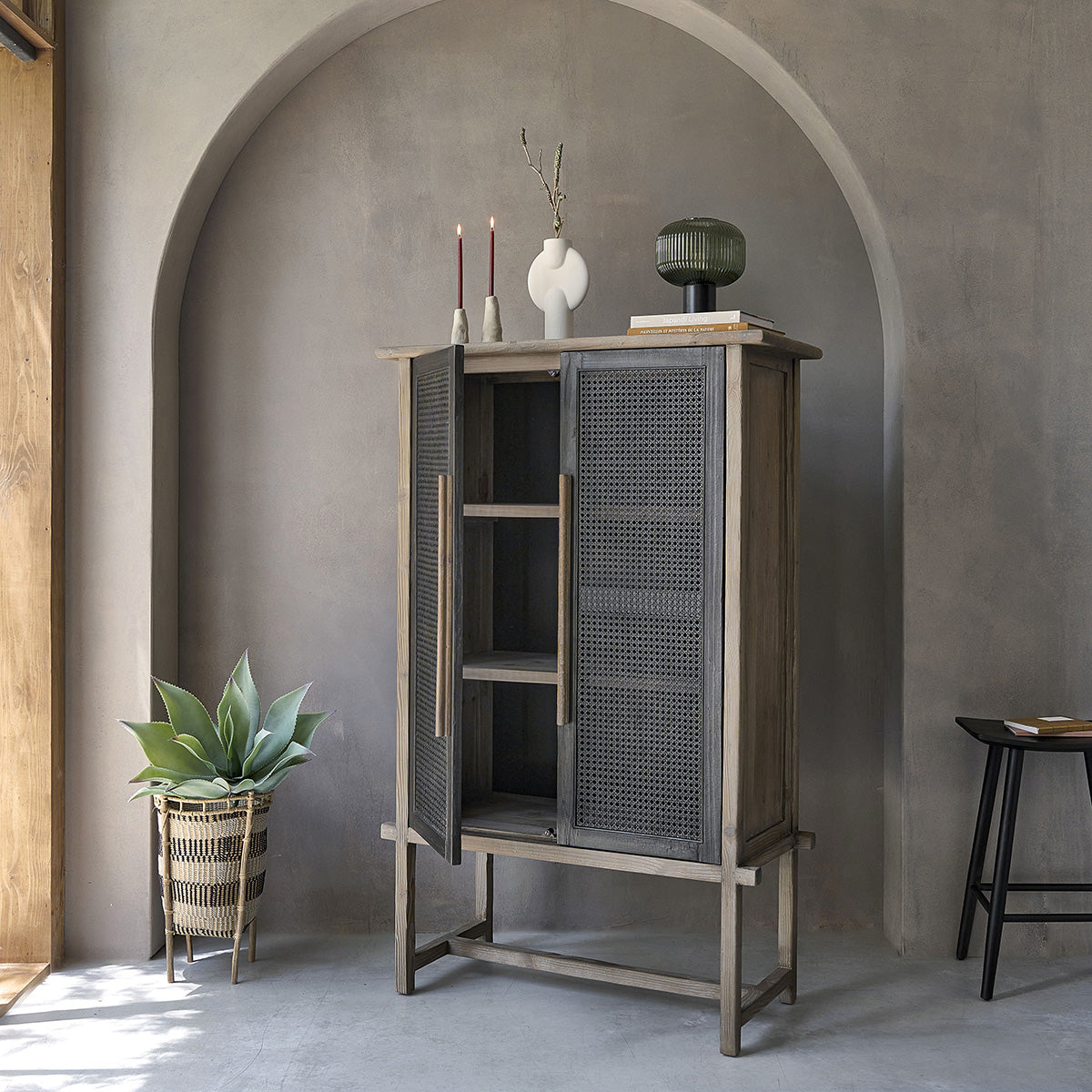 JUNKO - Schrank aus recyceltem Massivholz