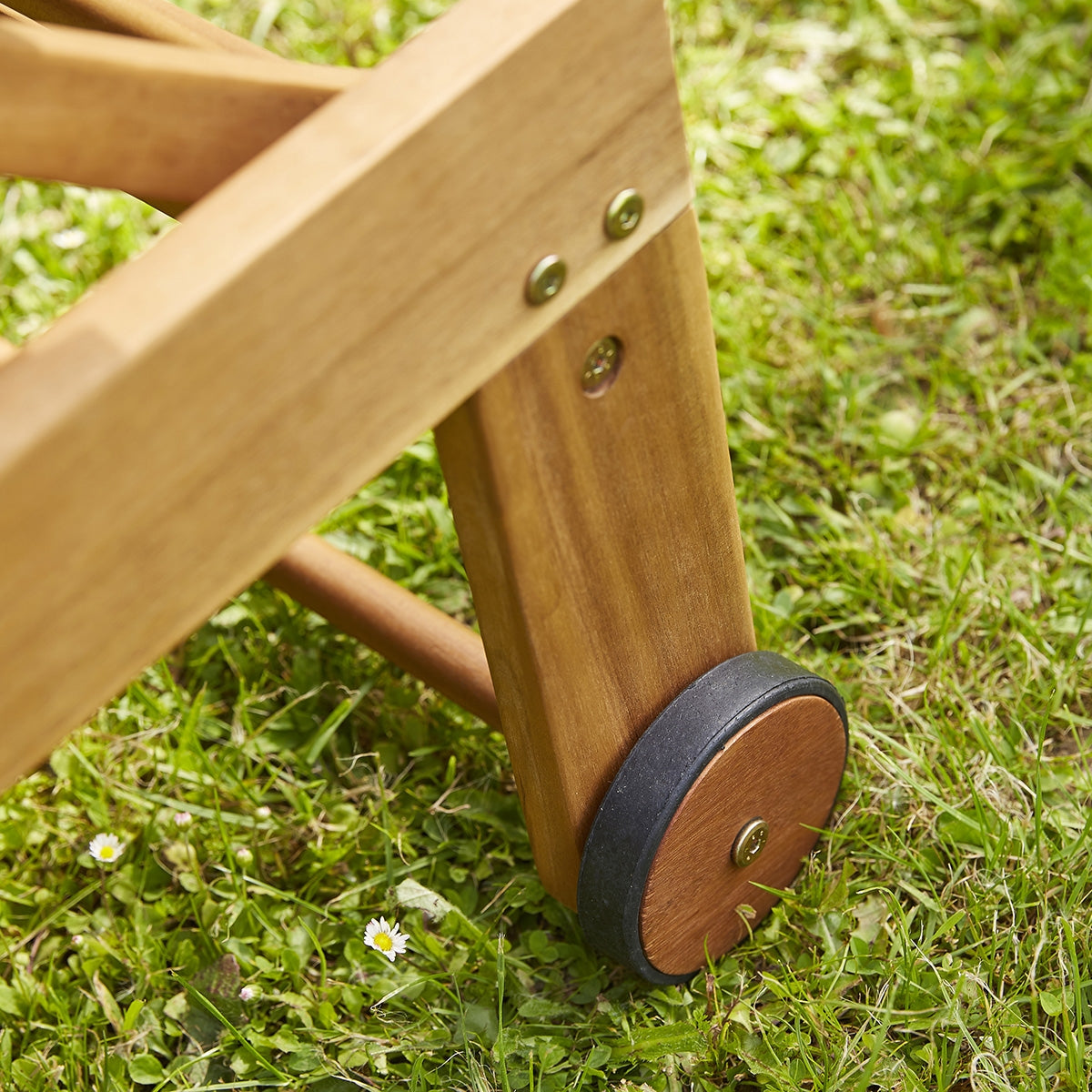 HANOÏ - Sonnenliege aus Akazienholz und grauem Textilene