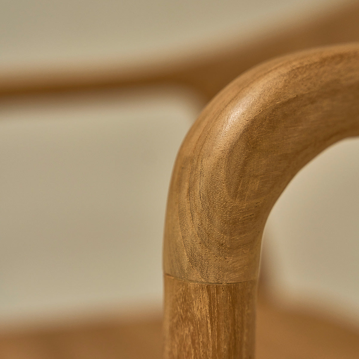 AMBRE - Stuhl aus massivem Teakholz