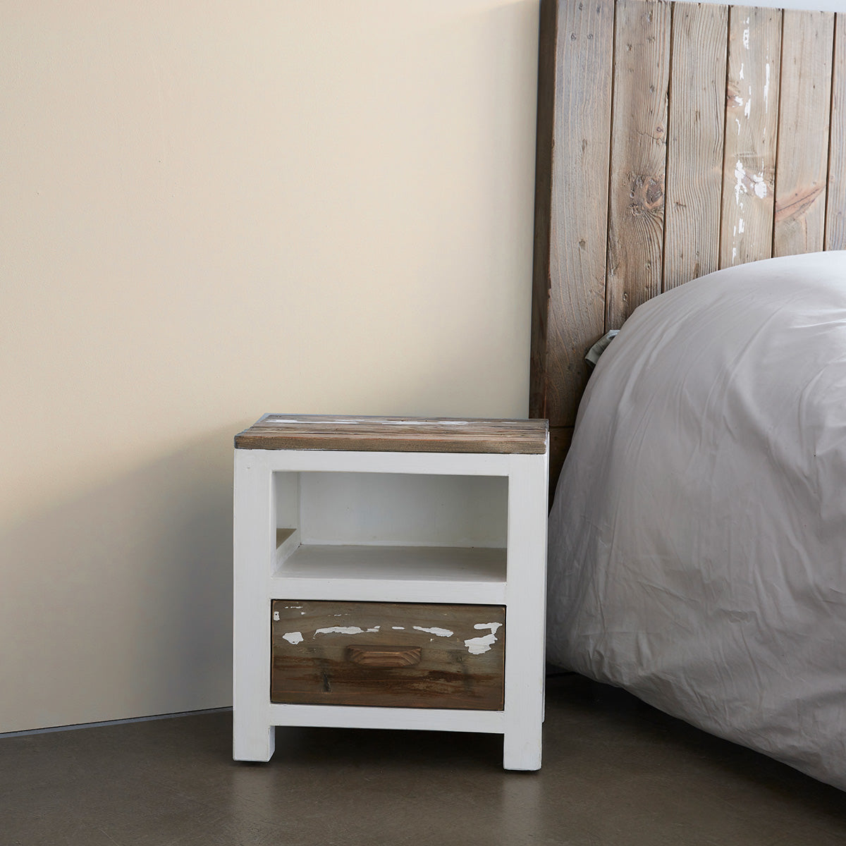 HONFLEUR - Nachttisch aus recyceltem massivem Holz 45 cm