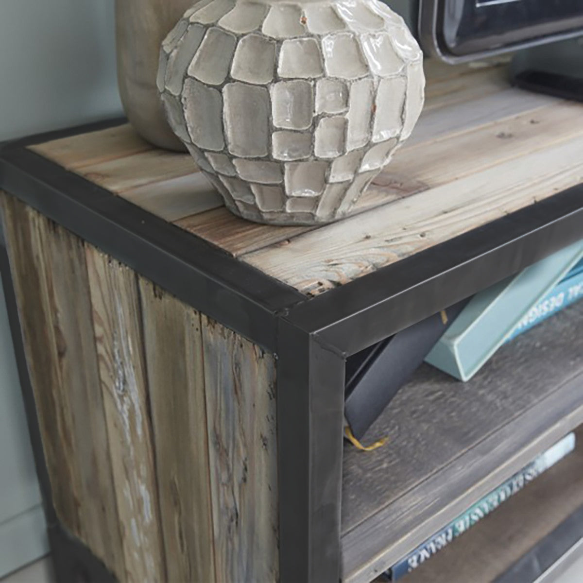 INDUS - TV-Möbel aus massivem recyceltem Holz und Metall 150 cm