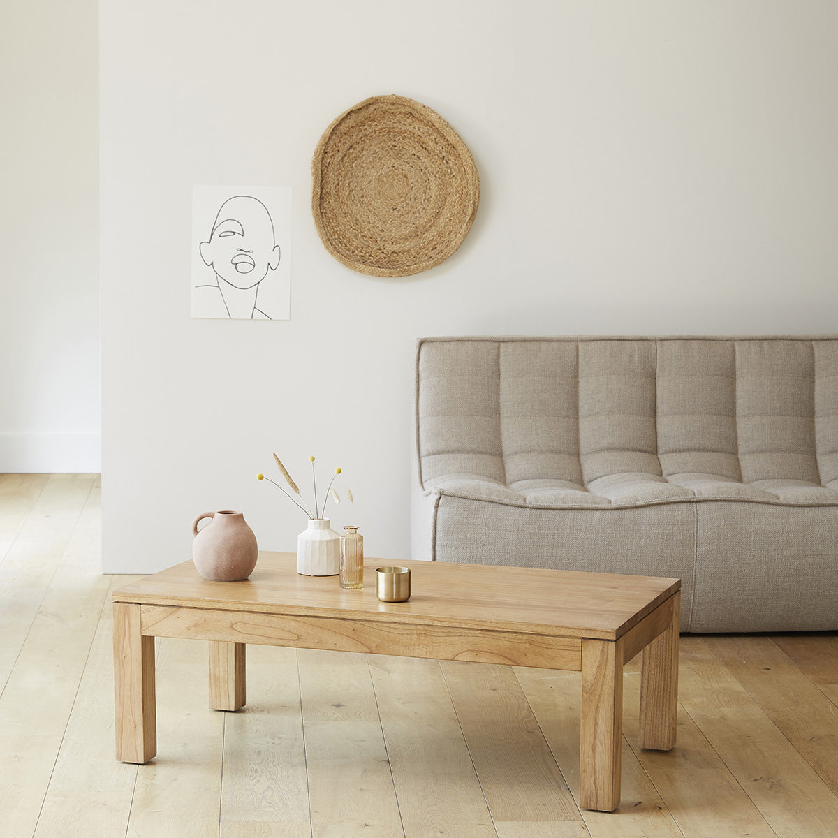 TILO - Couchtisch aus massivem Mindi-Holz 110 cm