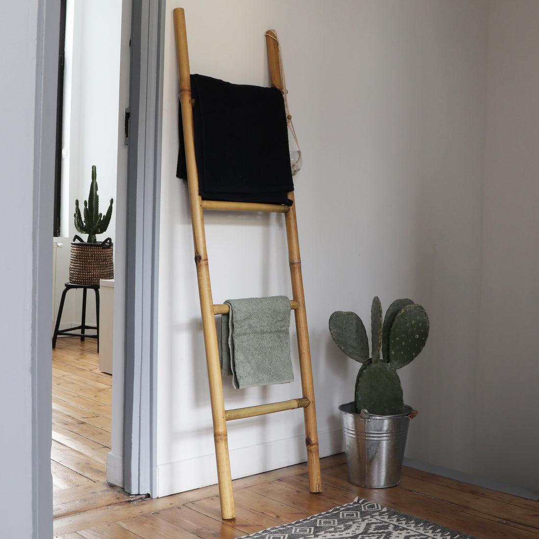 CLARA - Handtuchhalter- Leiter BAMBOU