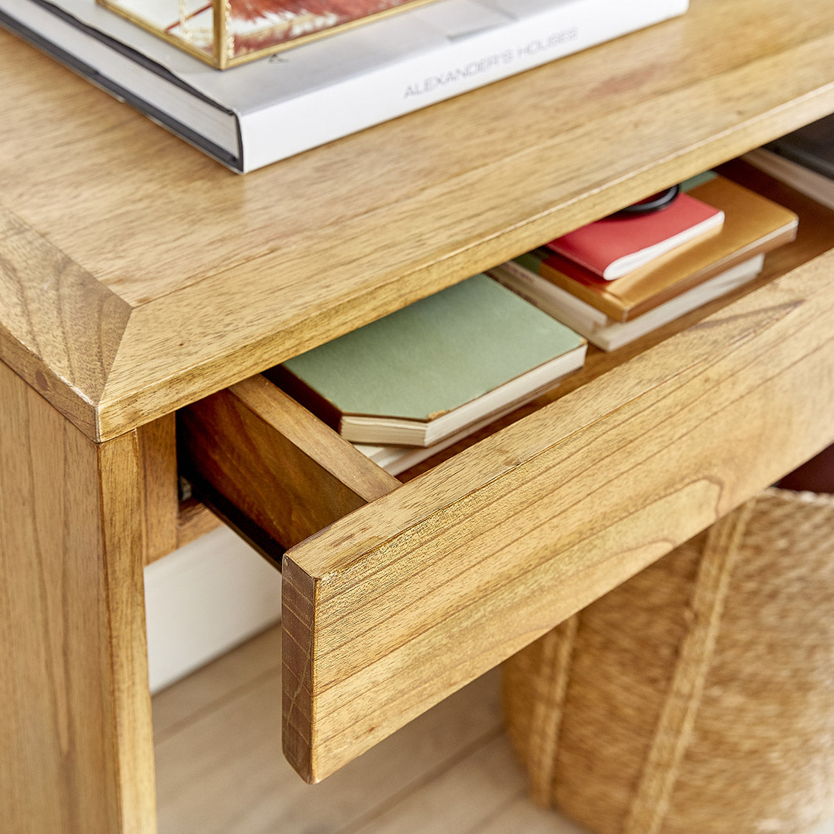 TILO - Konsole aus massivem Mindi 120 cm