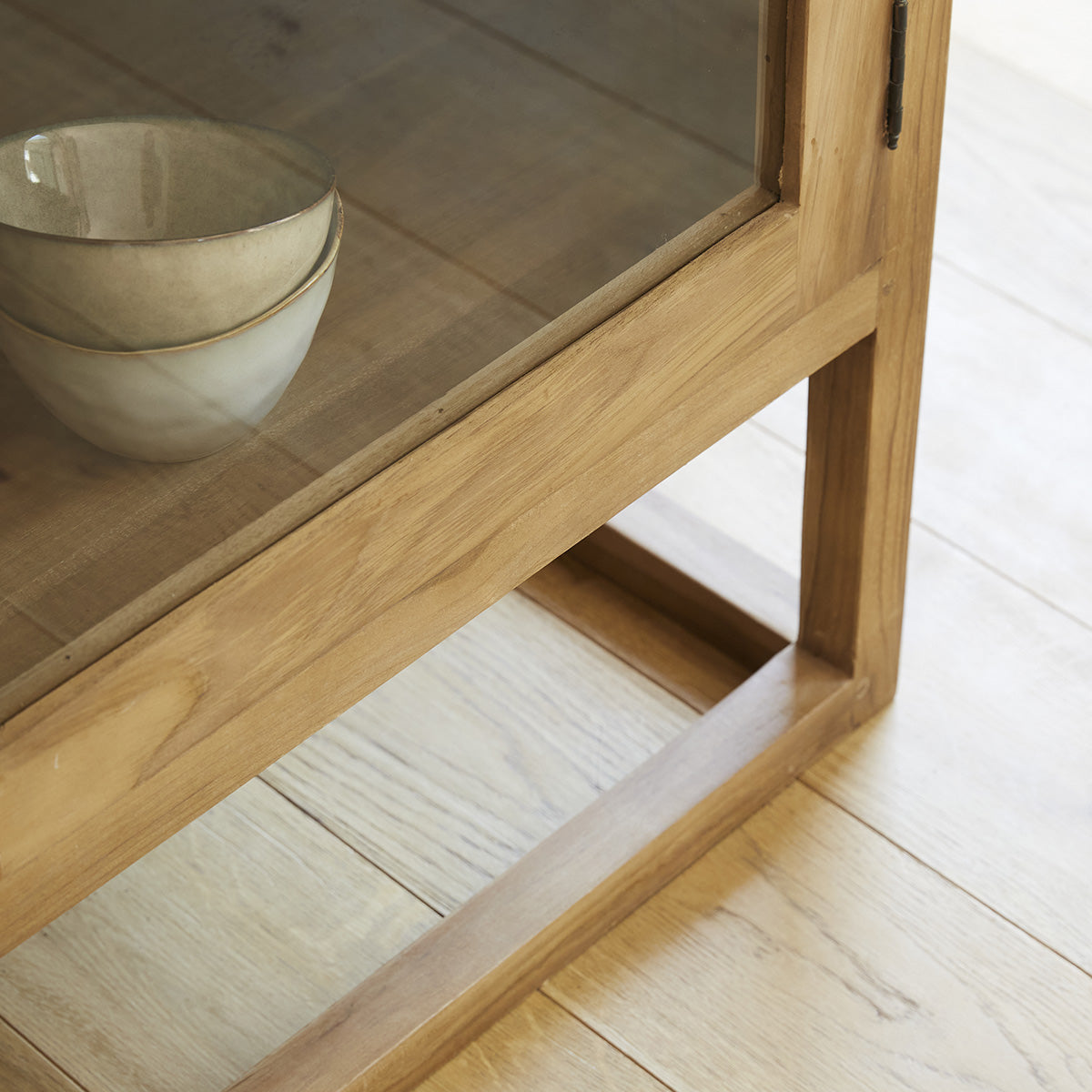 BOSTON - Buffet aus massivem Teakholz und Glas 120 cm