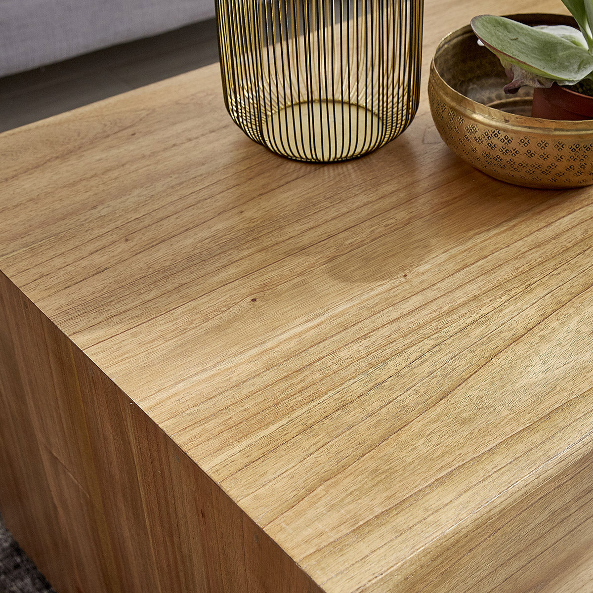 TILO - Couchtisch aus massivem Mindi-Holz 120 cm