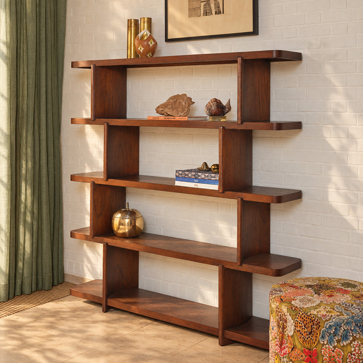 OTTO - Bücherregal aus braunem Mindi-Holz, 160 cm