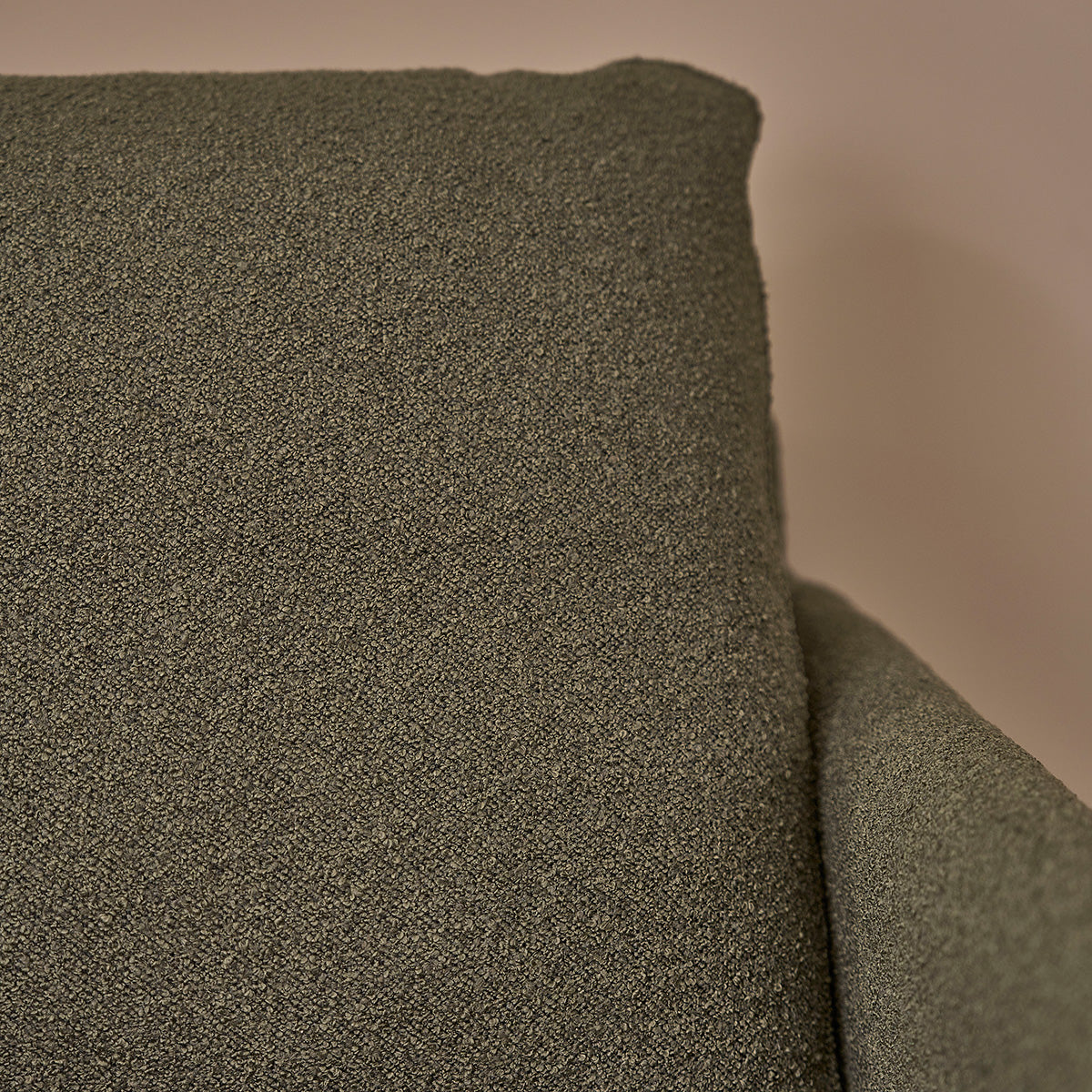ONDINE - Gerades 4-Sitzer-Sofa aus Massivholz und khakifarbenem Bouclé-Stoff
