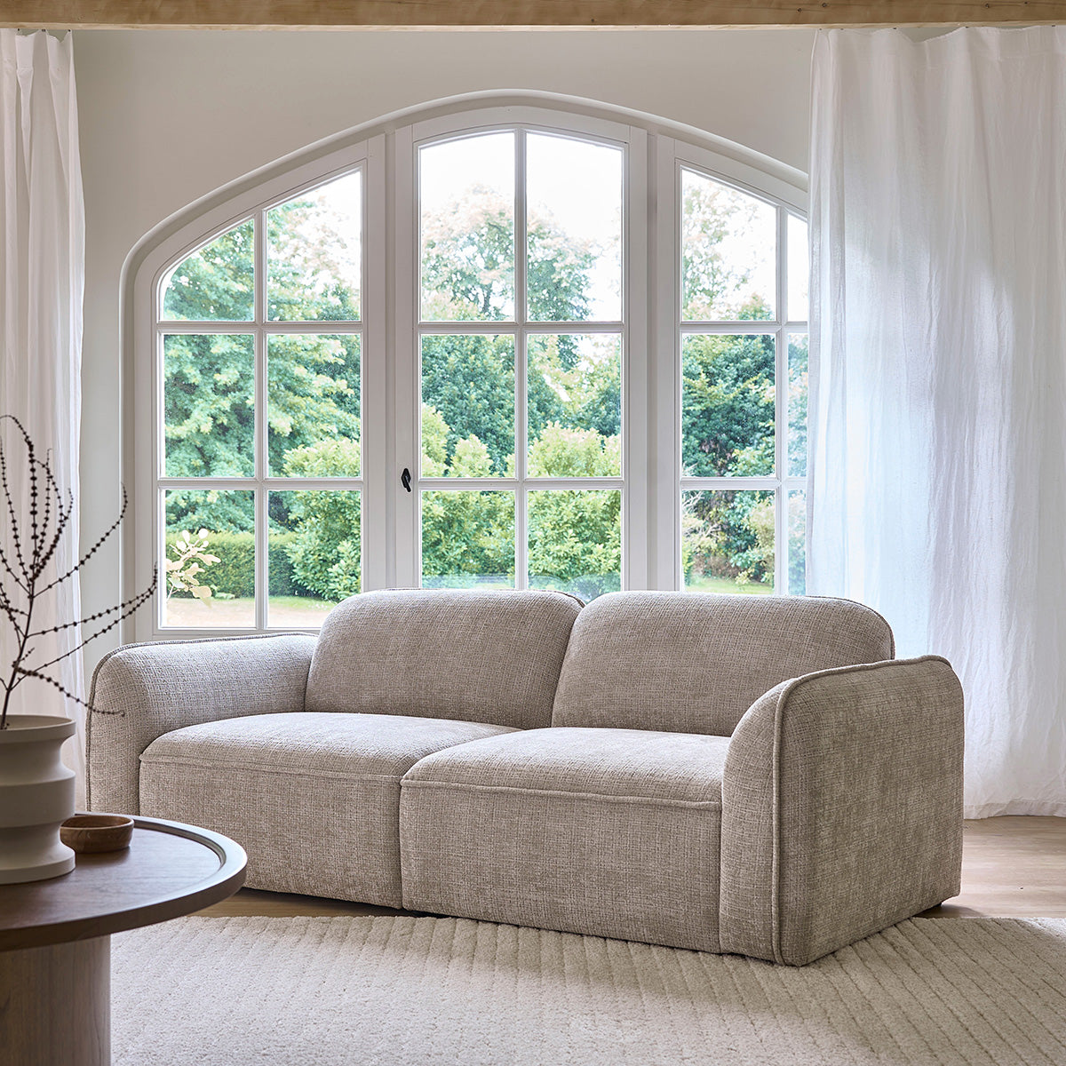 HECTOR - Gerades 3-Sitzer-Sofa aus beigefarbenem strukturiertem Samt
