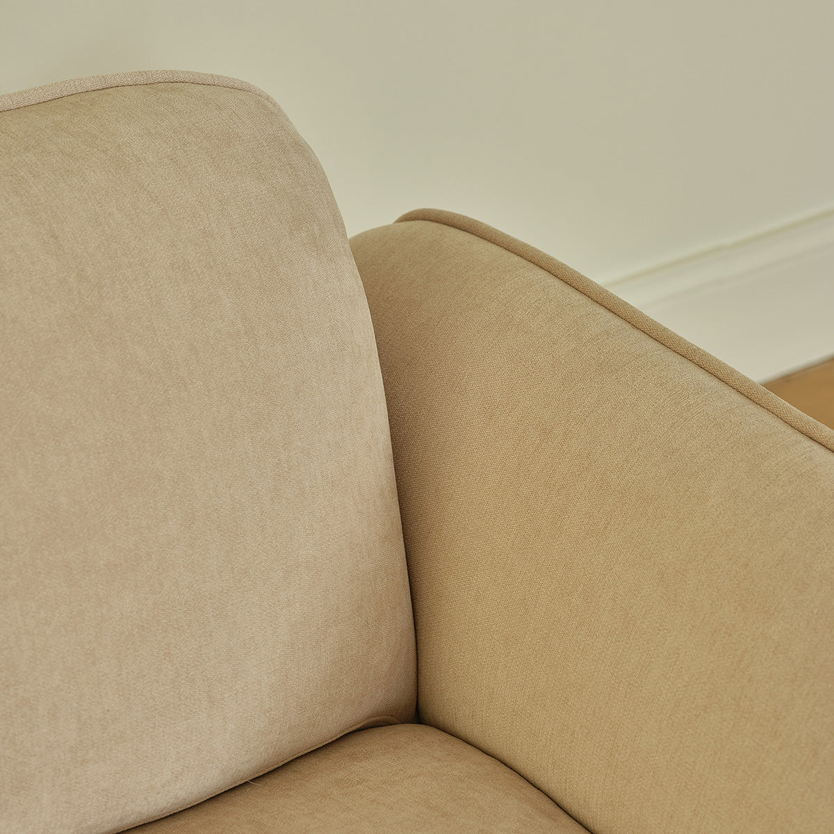 HECTOR - Gerades 3-Sitzer-Sofa aus beige meliertem Samt